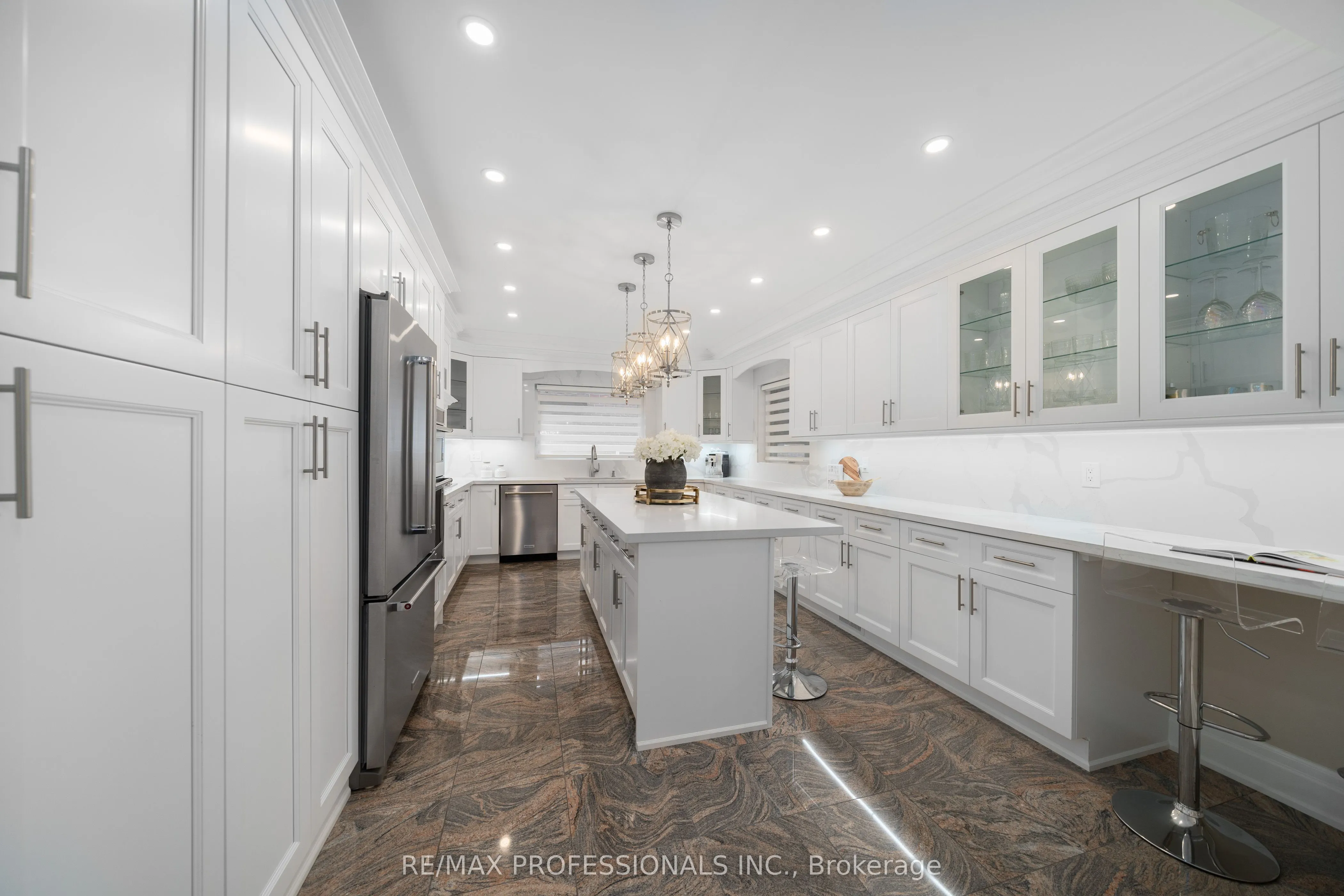 182 Gracefield Avenue