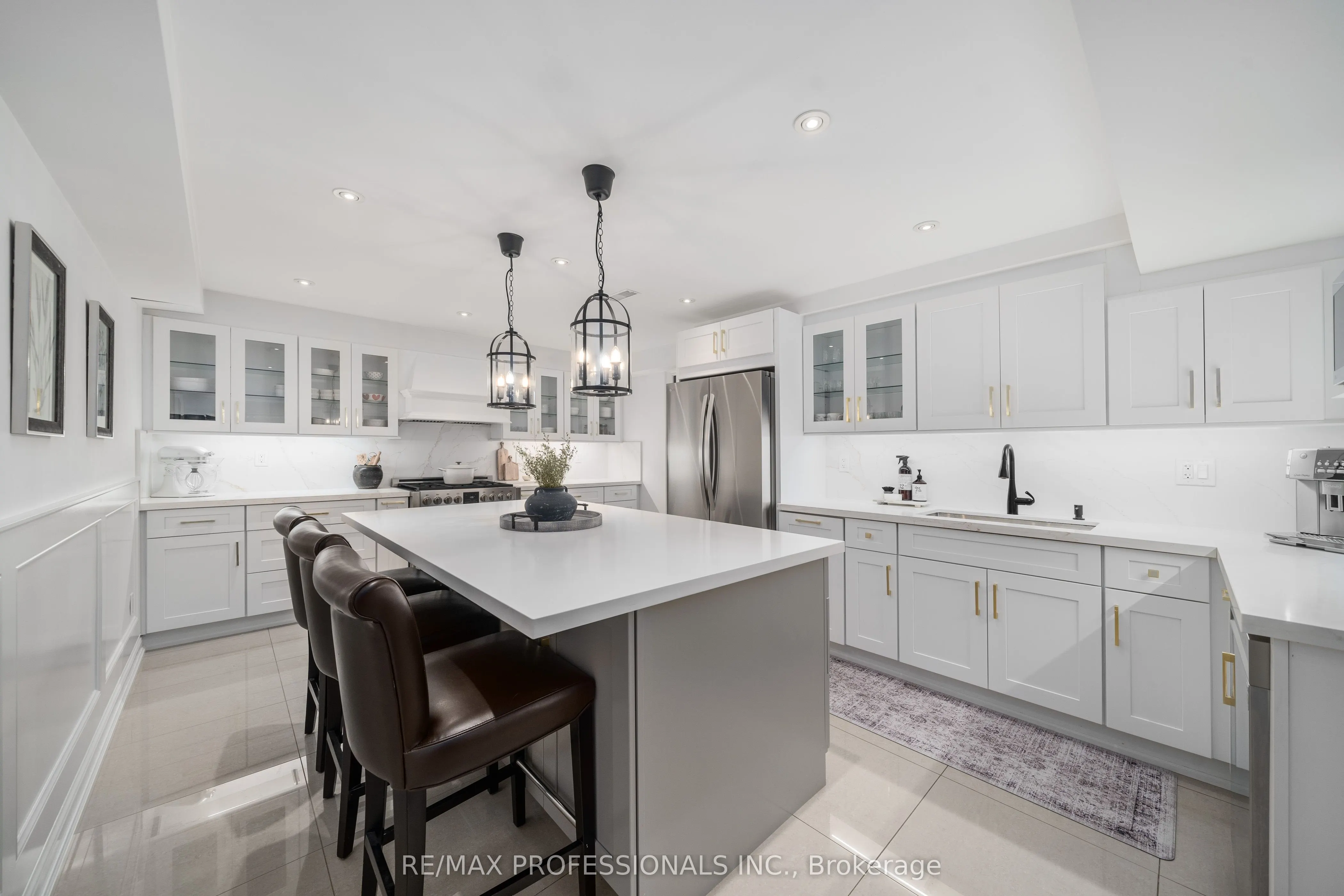 182 Gracefield Avenue