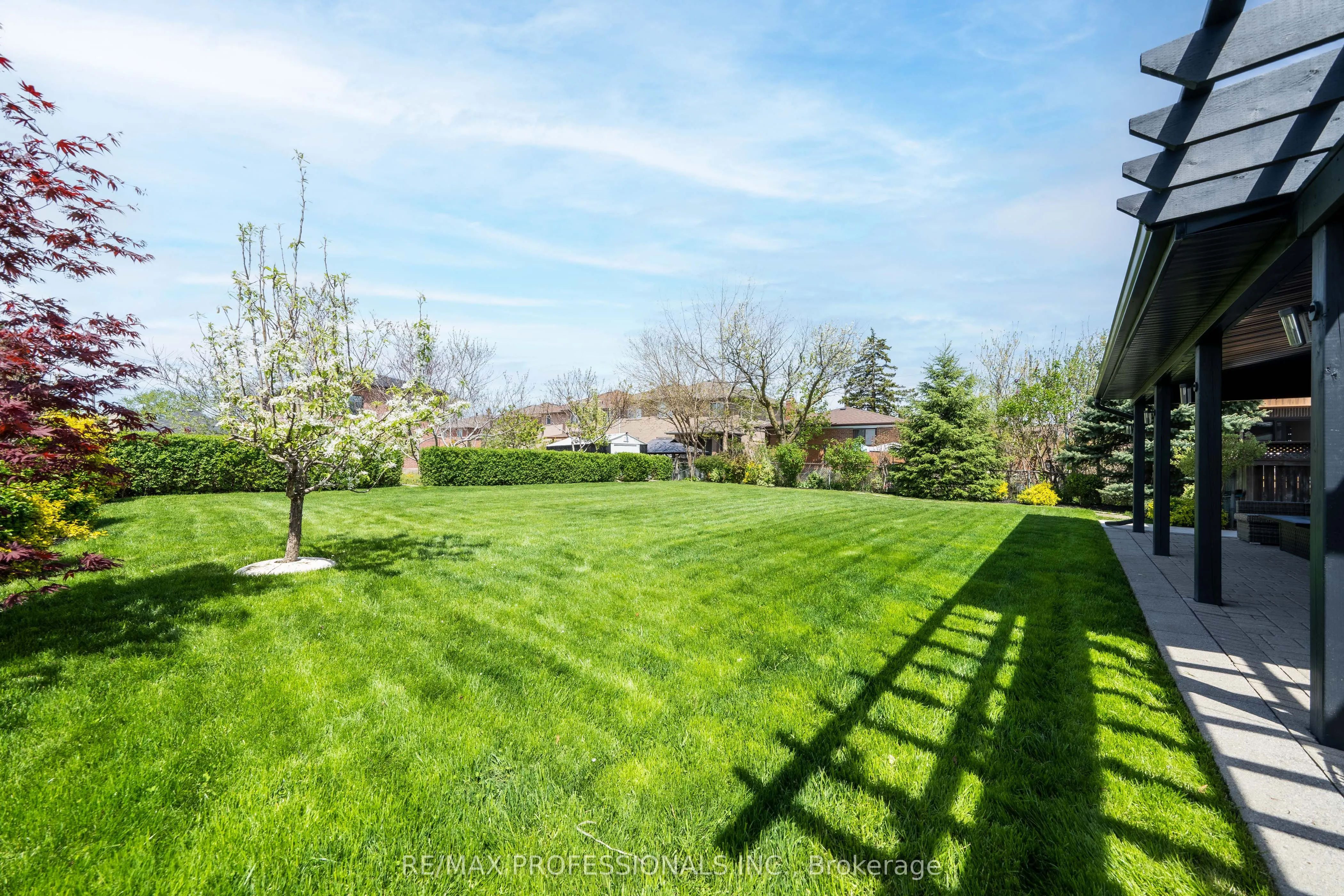 182 Gracefield Avenue