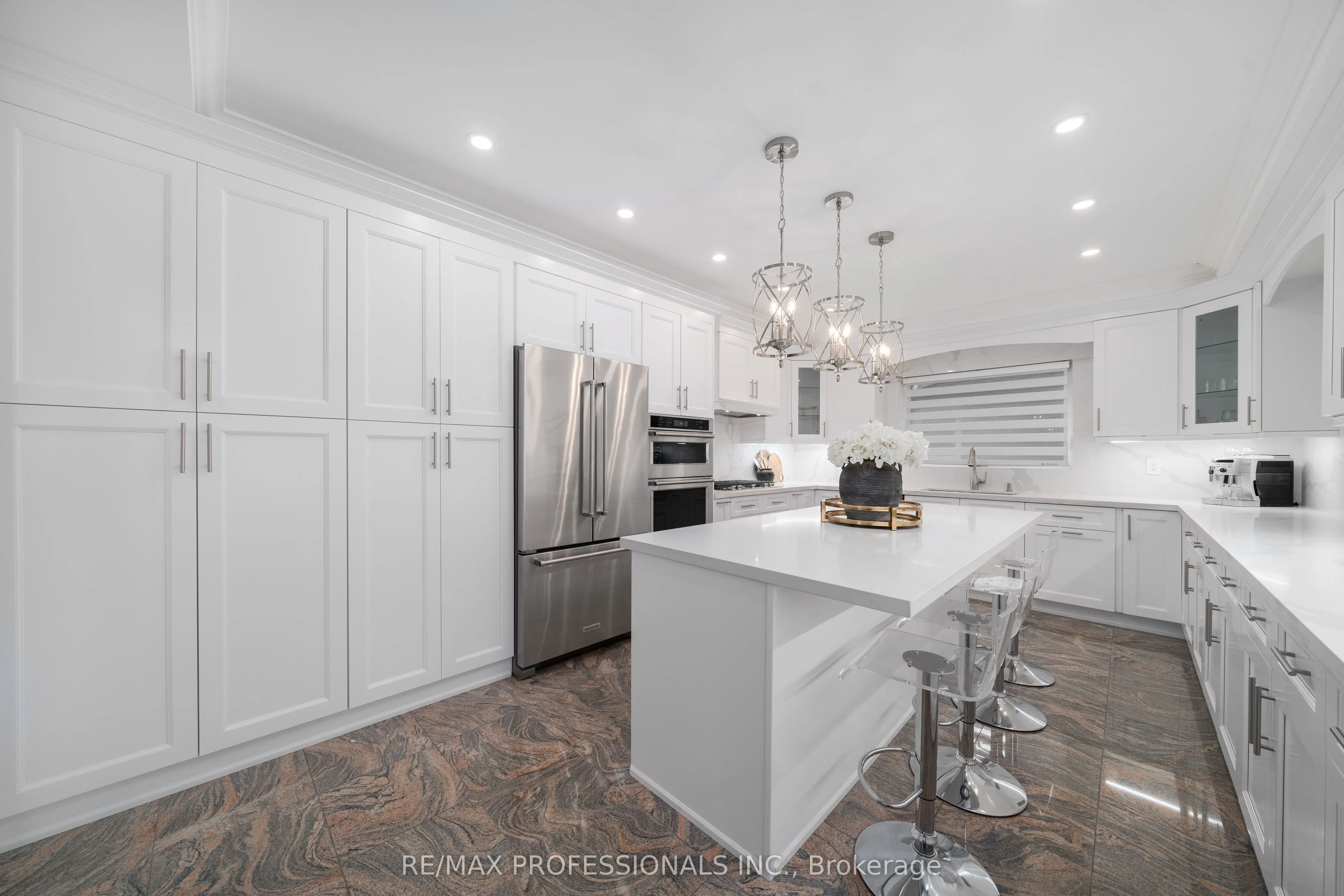 182 Gracefield Avenue