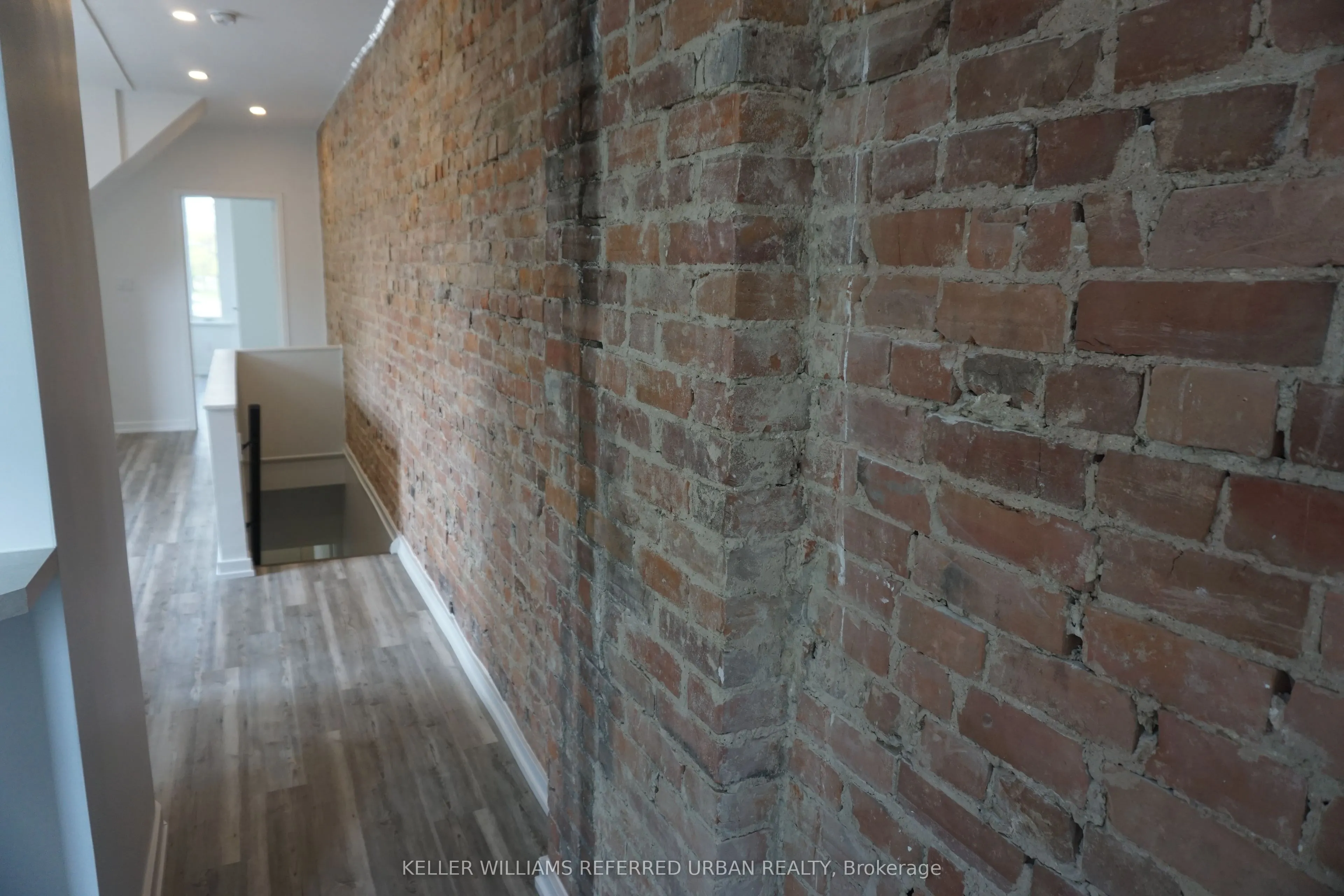 1825 Davenport Road, #Upper