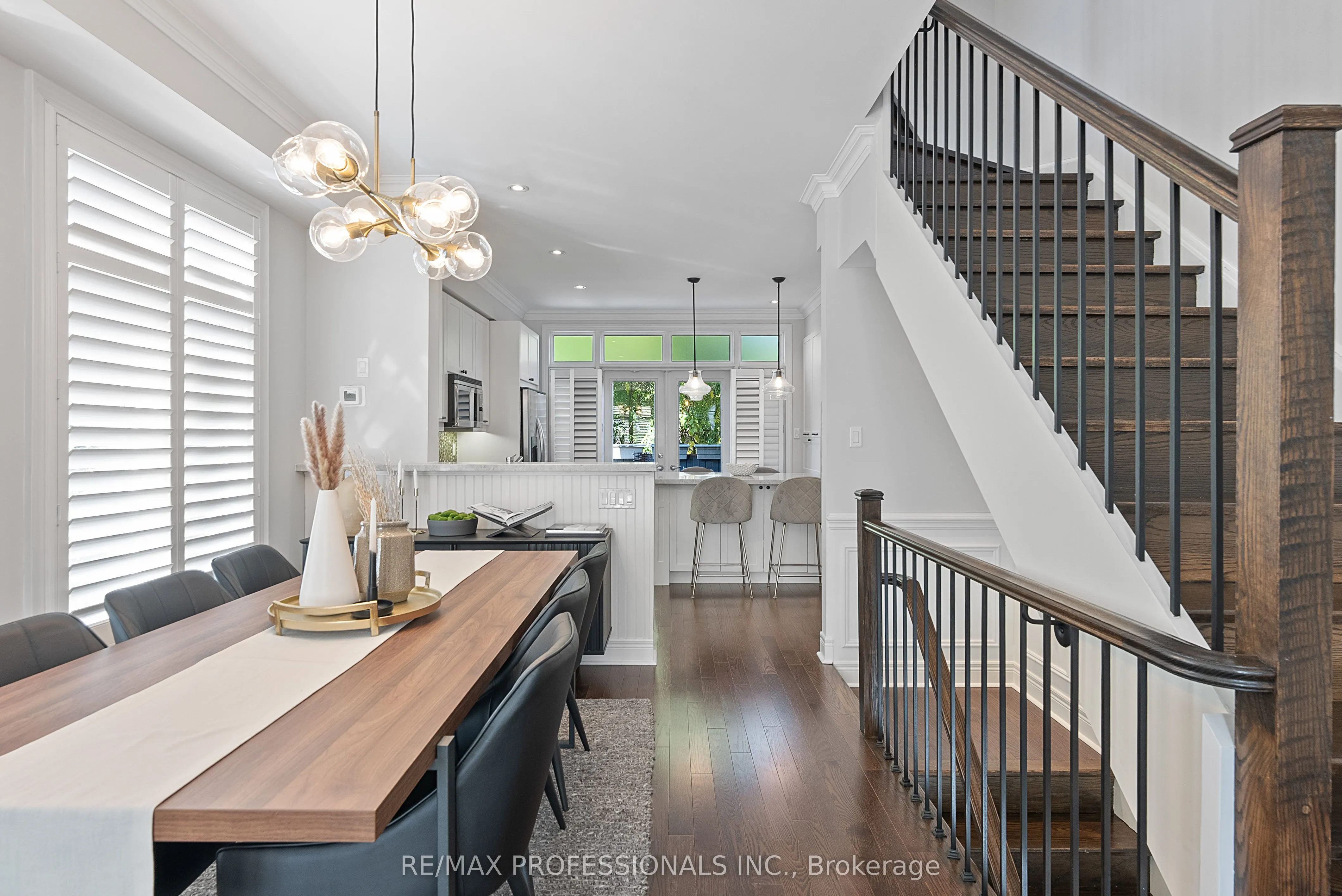 76 Lobo Mews