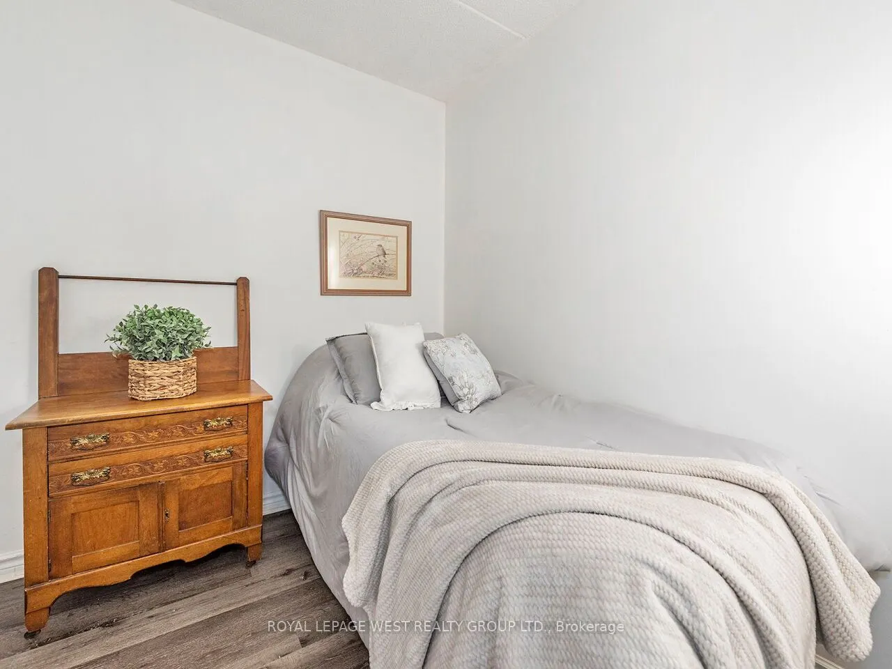 2020 Cleaver Avenue, #205