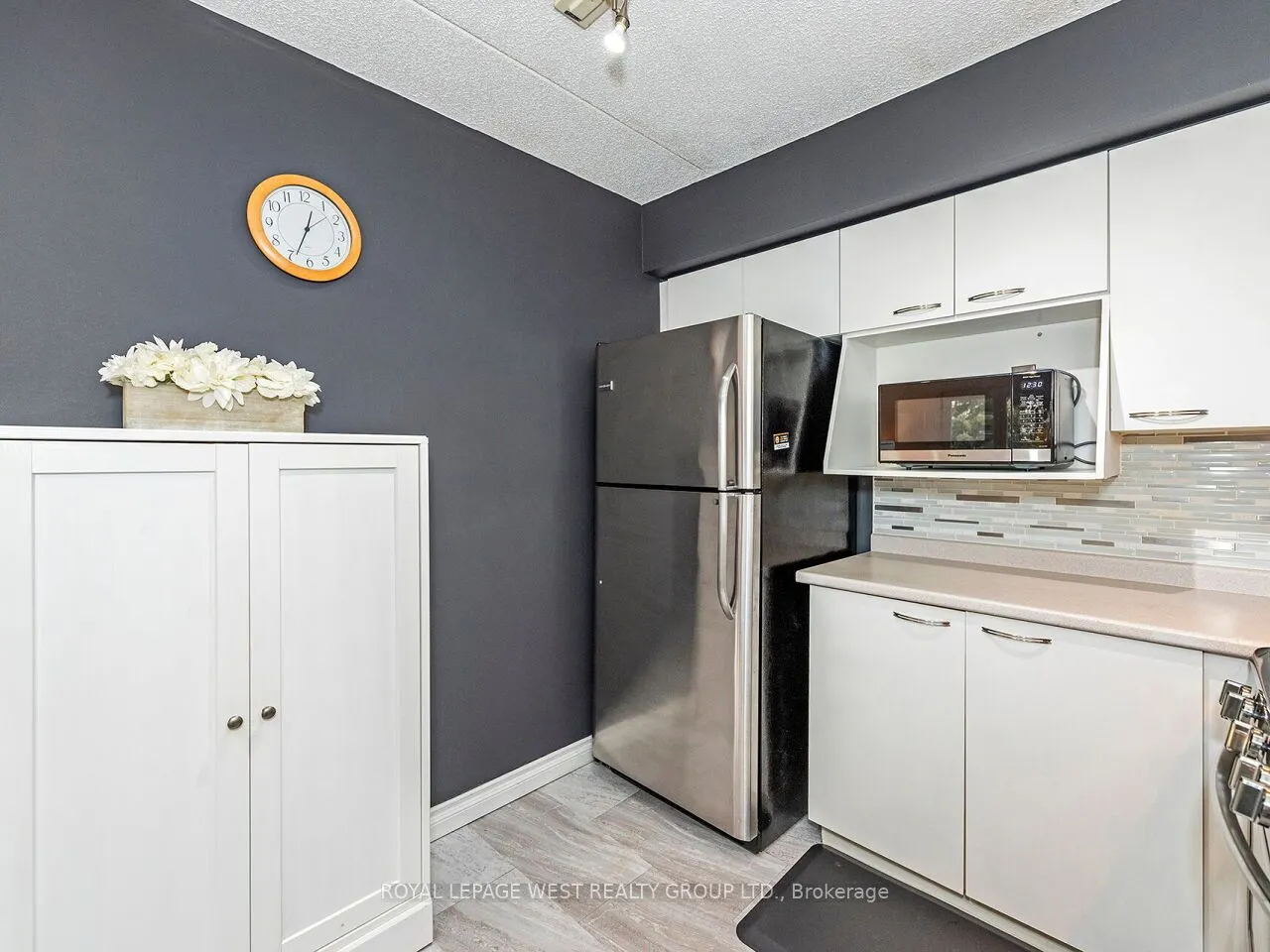 2020 Cleaver Avenue, #205
