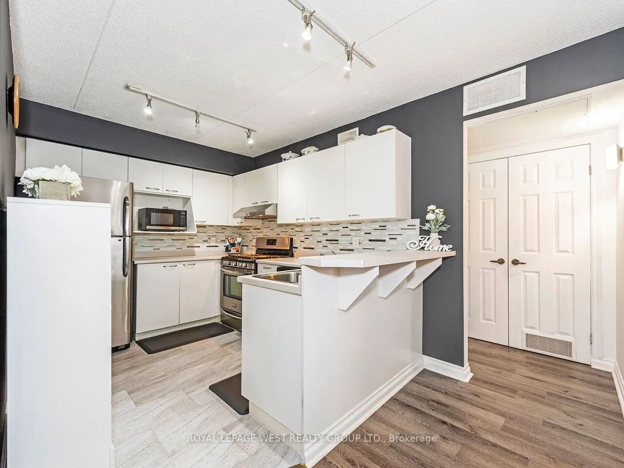 2020 Cleaver Avenue, #205