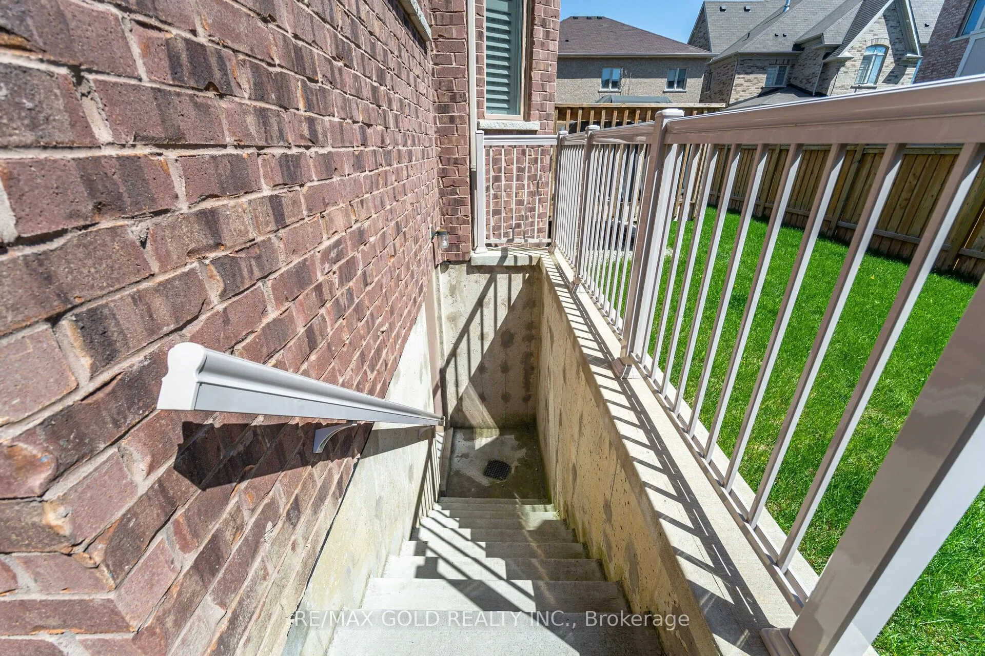71 Squire Ellis Drive
