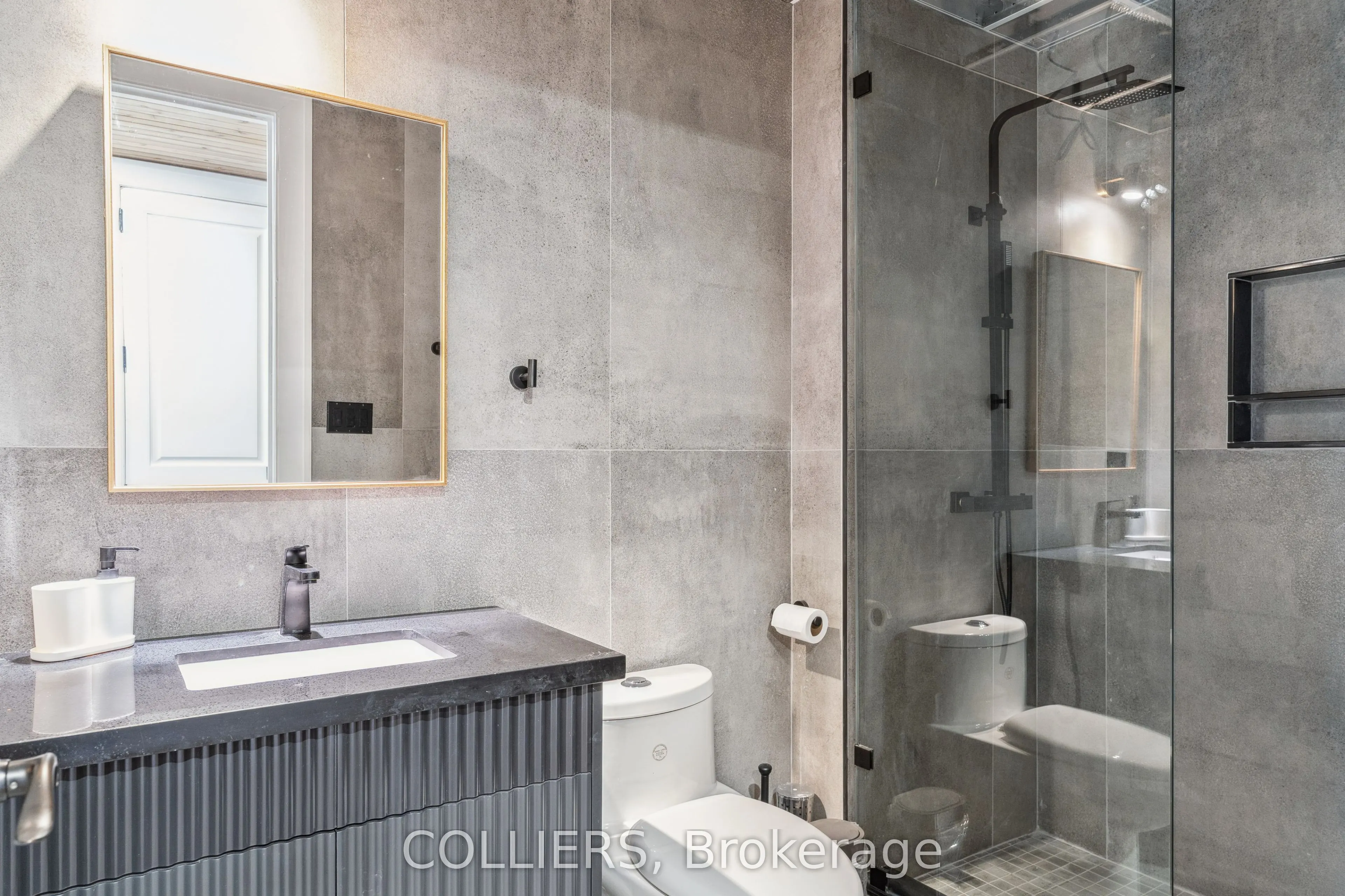 1320 Queen Street W