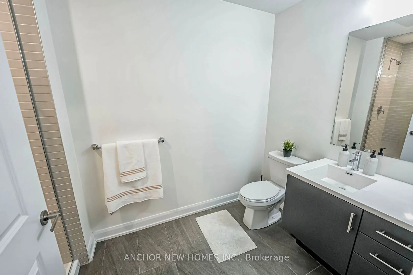 3220 William Coltson Ave Avenue E, #302