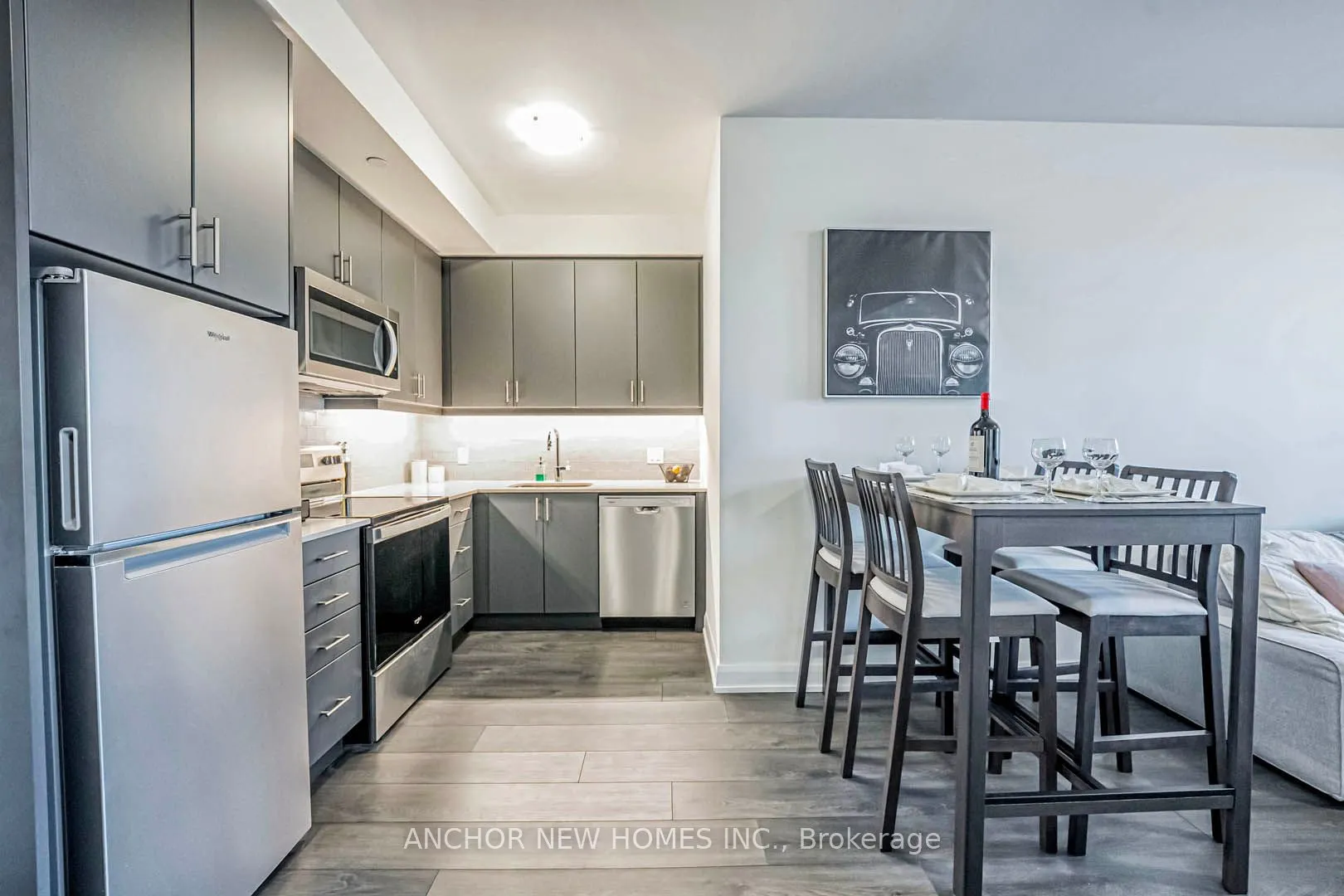 3220 William Coltson Ave Avenue E, #302