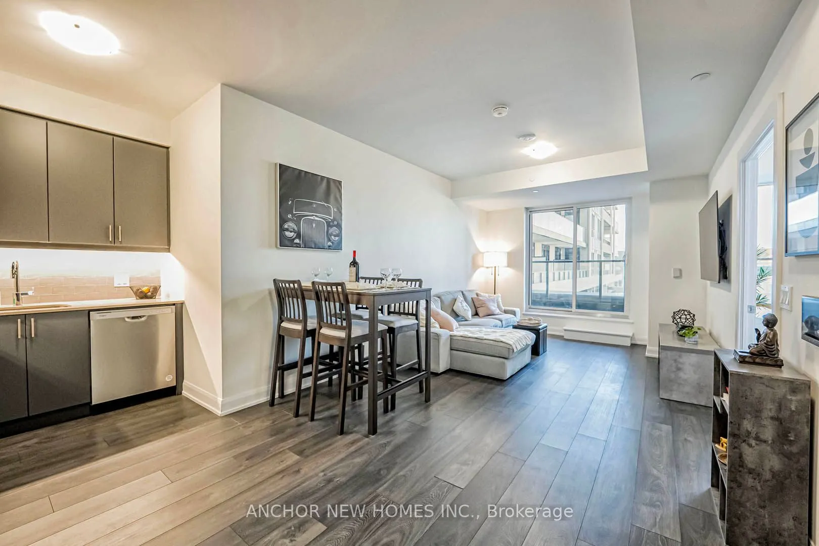 3220 William Coltson Ave Avenue E, #302