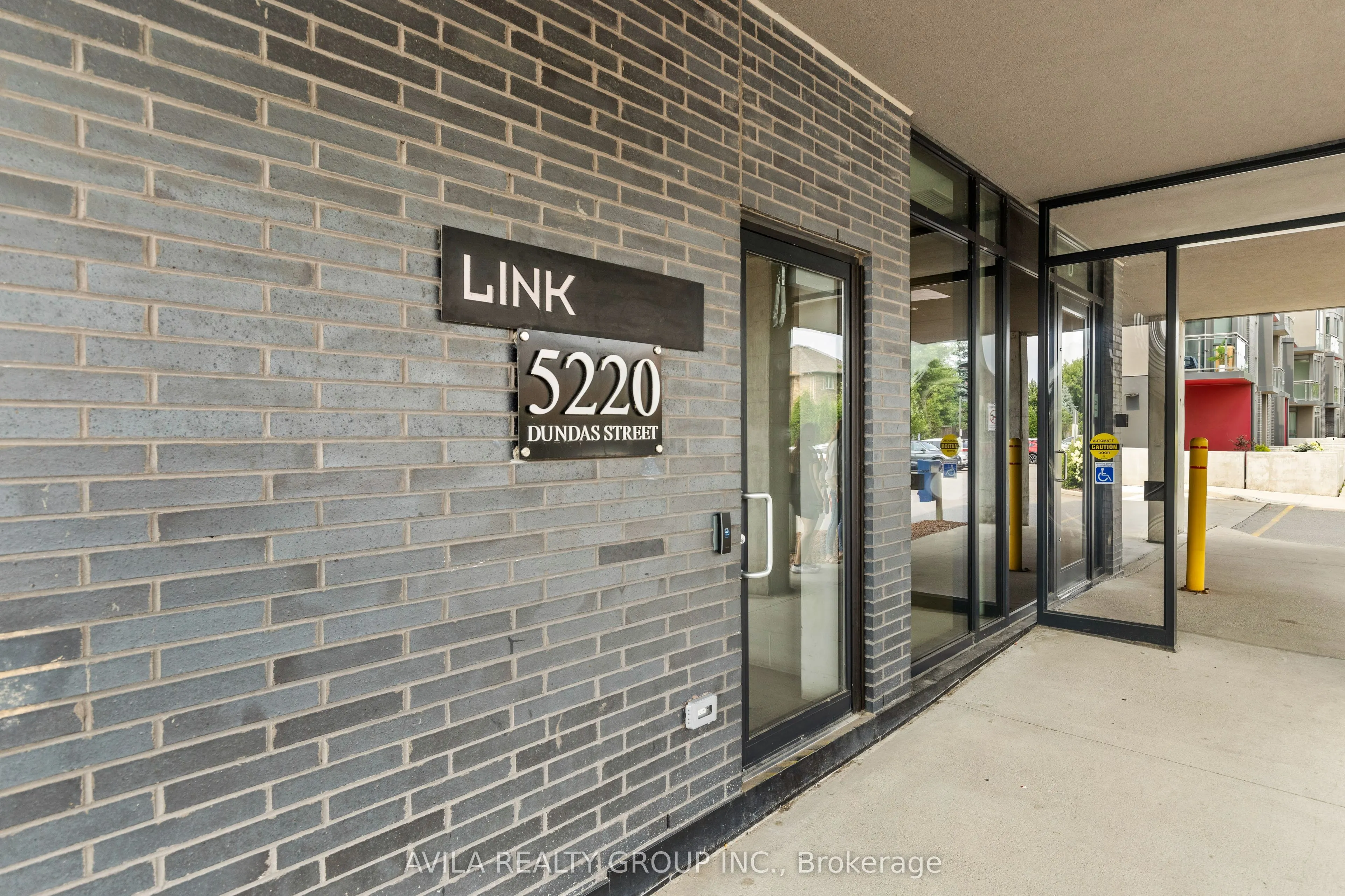 5220 Dundas Street, #D420