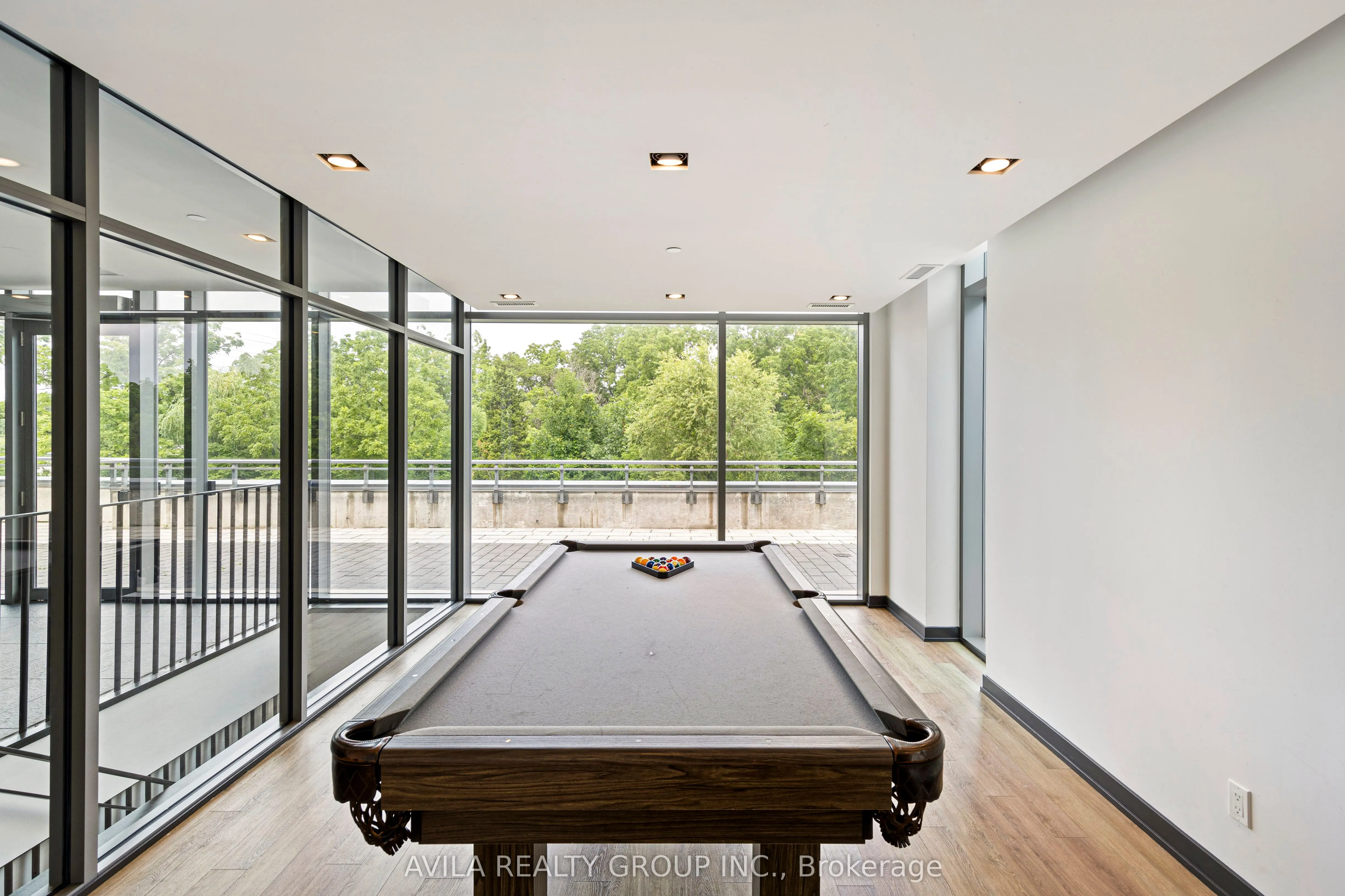 5220 Dundas Street, #D420