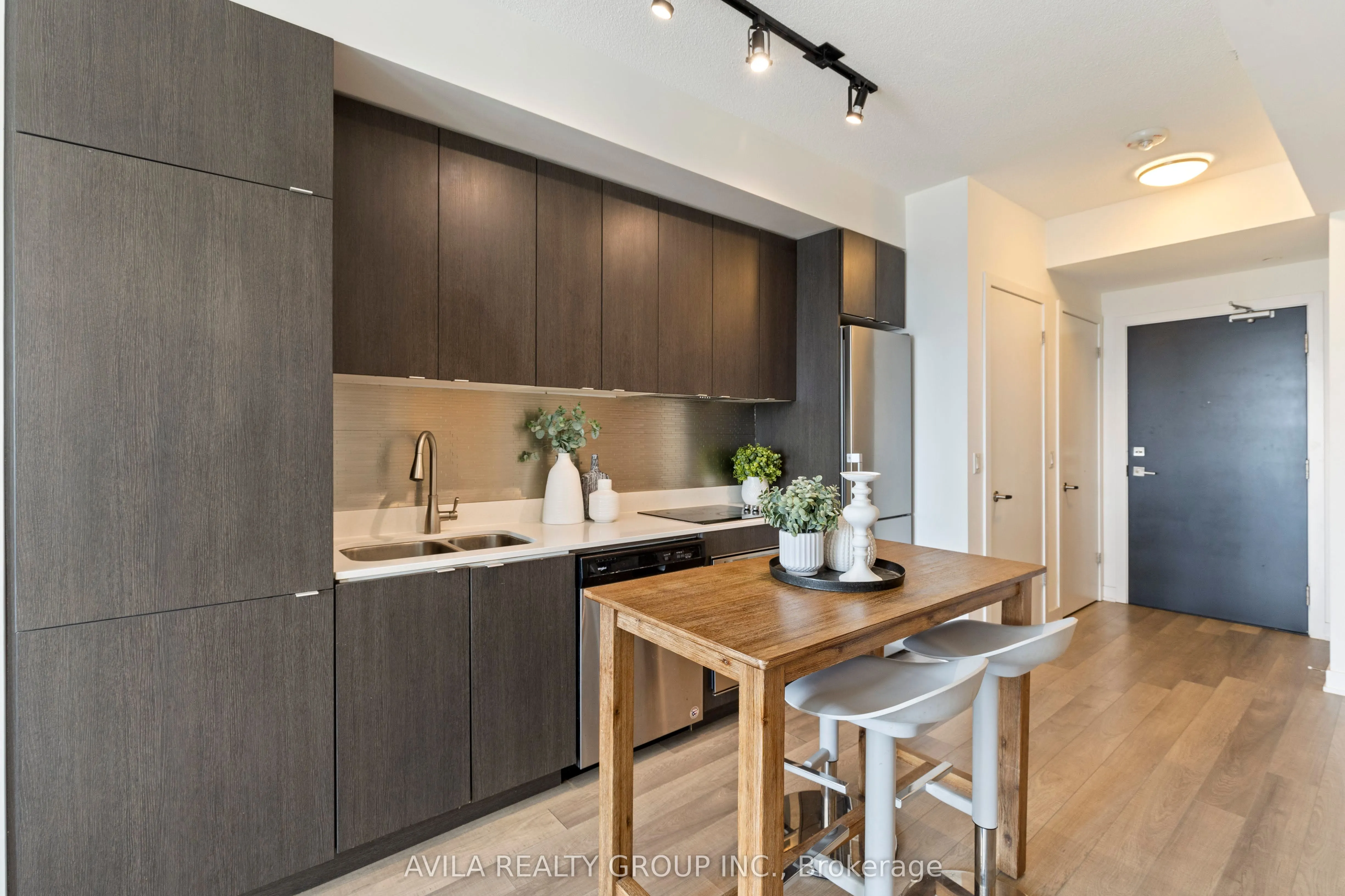5220 Dundas Street, #D420