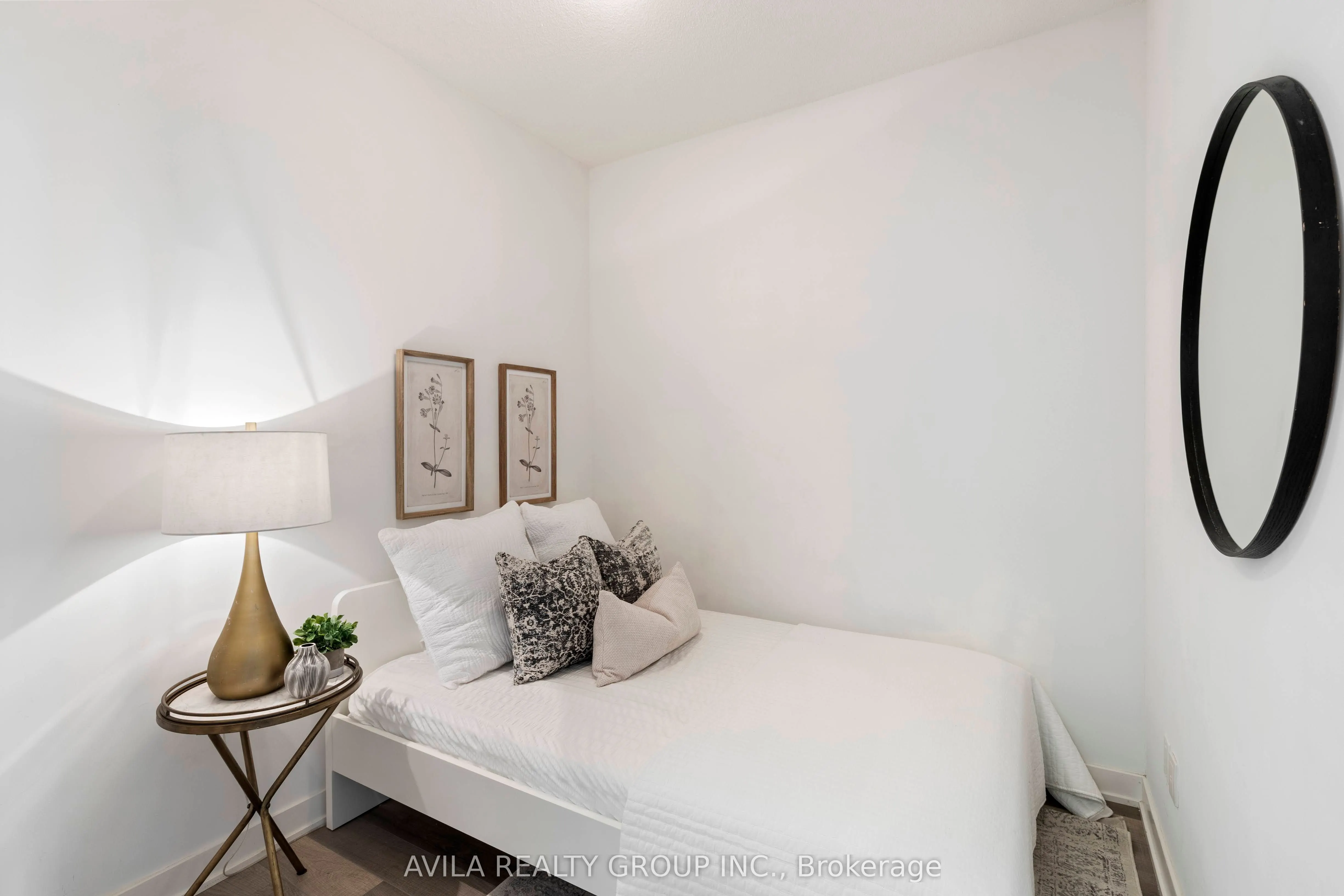 5220 Dundas Street, #D420
