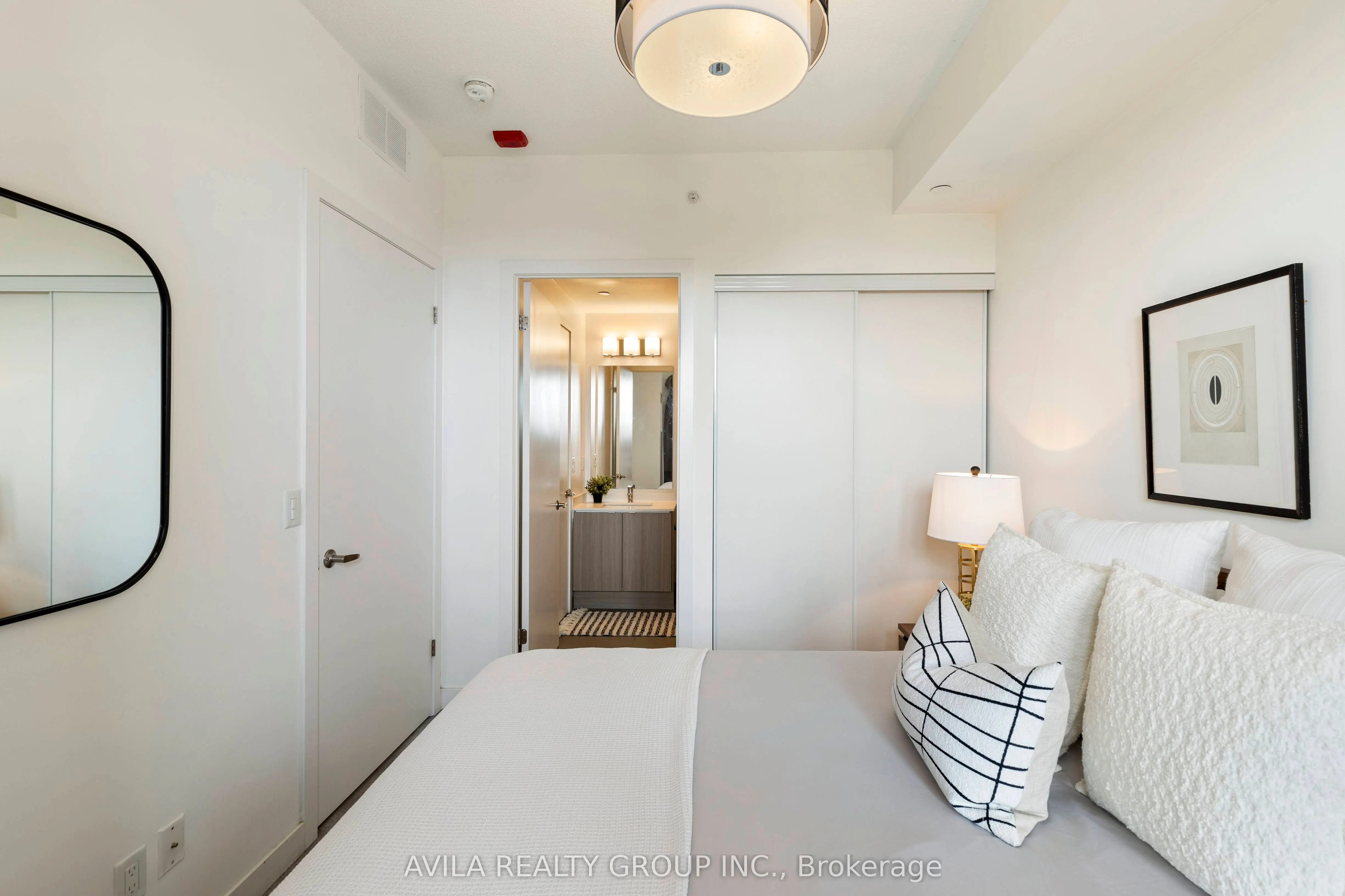5220 Dundas Street, #D420