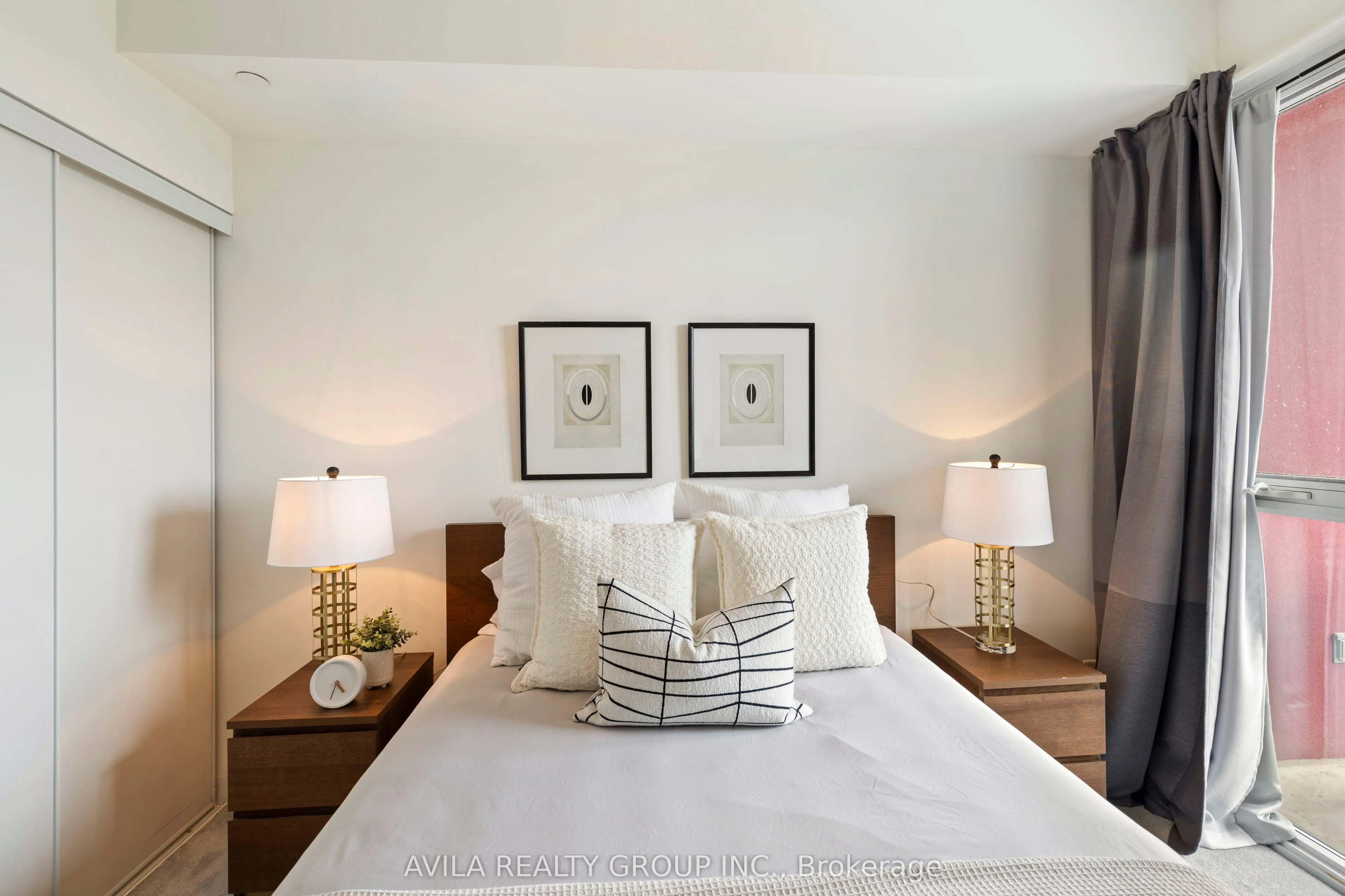 5220 Dundas Street, #D420