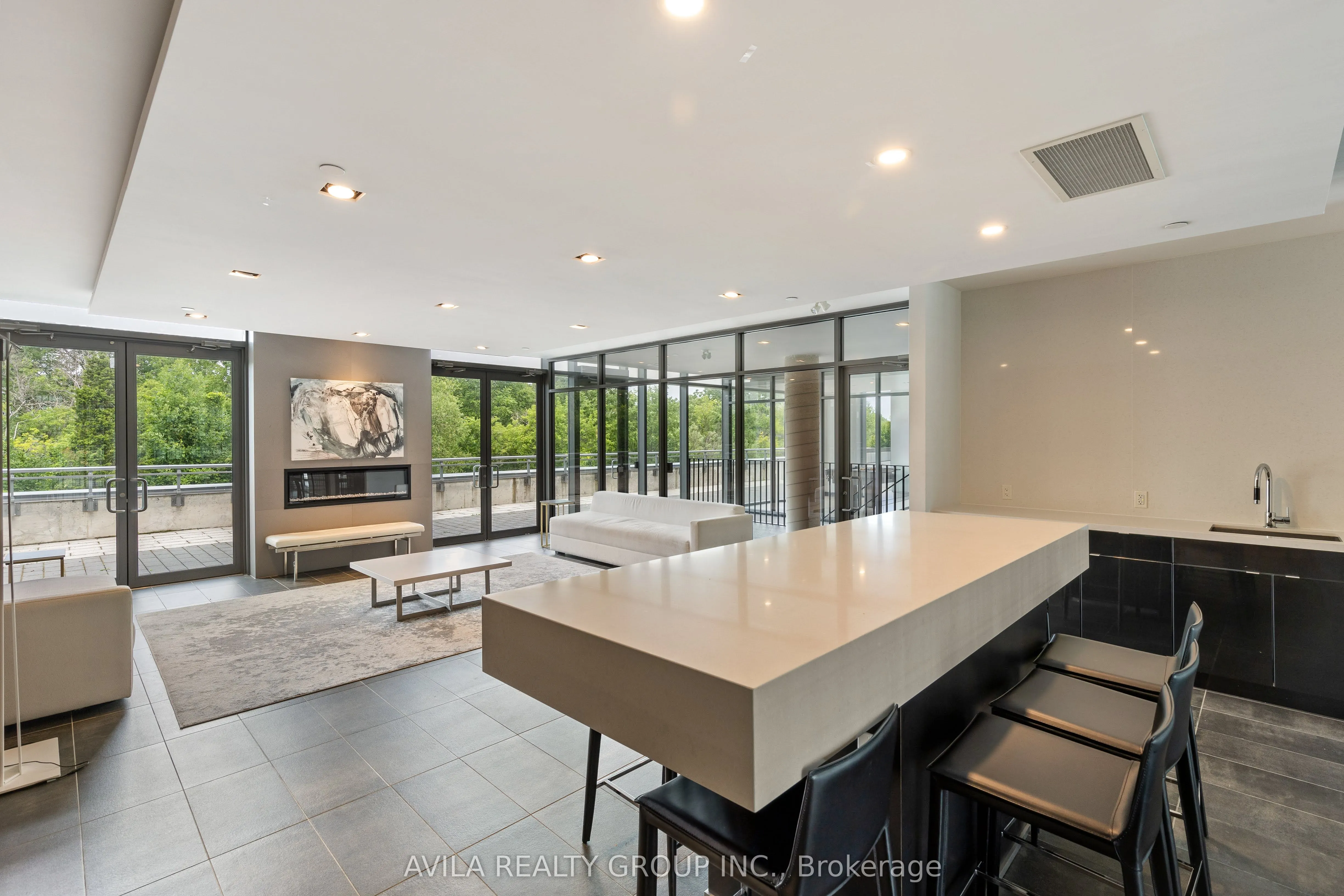 5220 Dundas Street, #D420