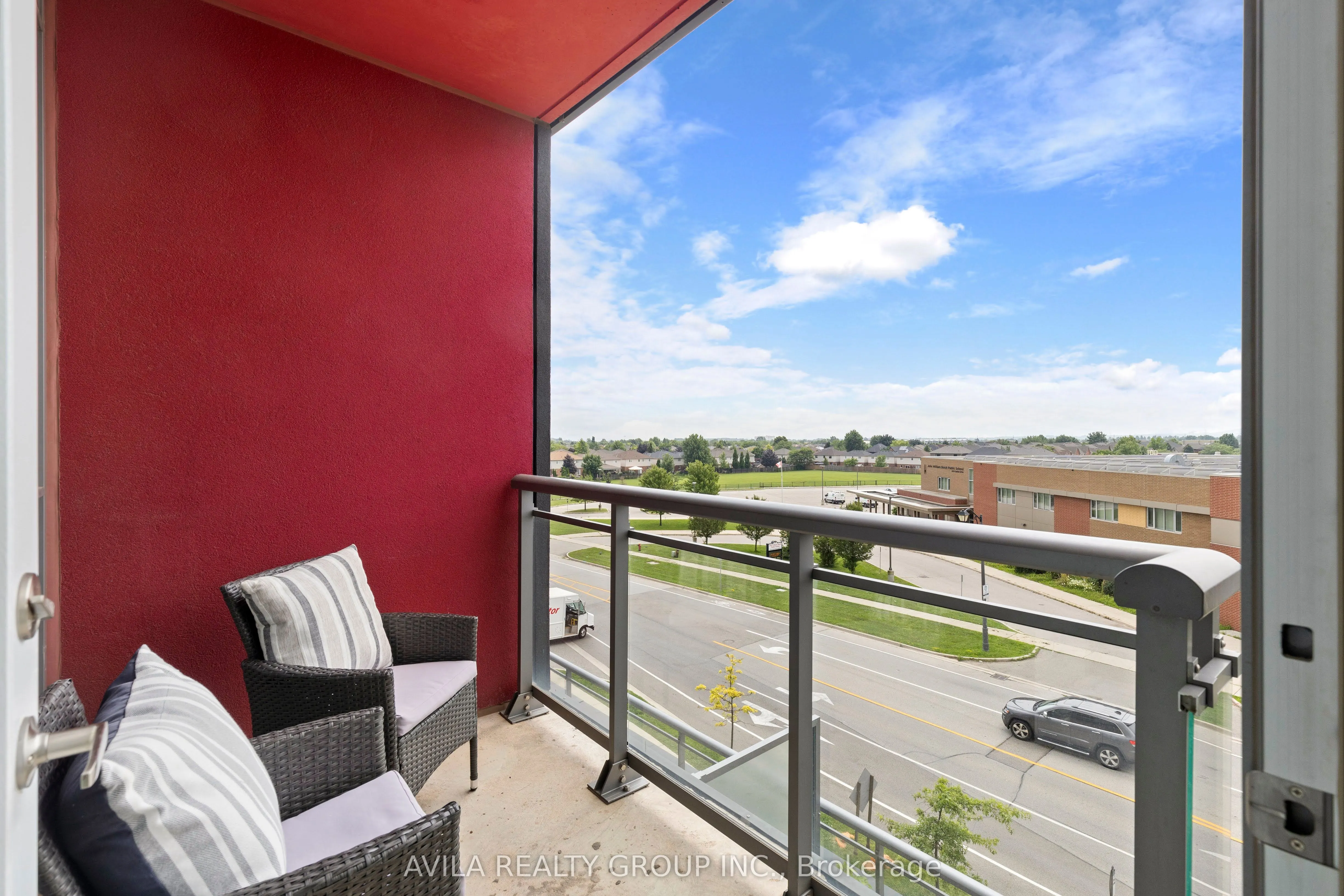 5220 Dundas Street, #D420