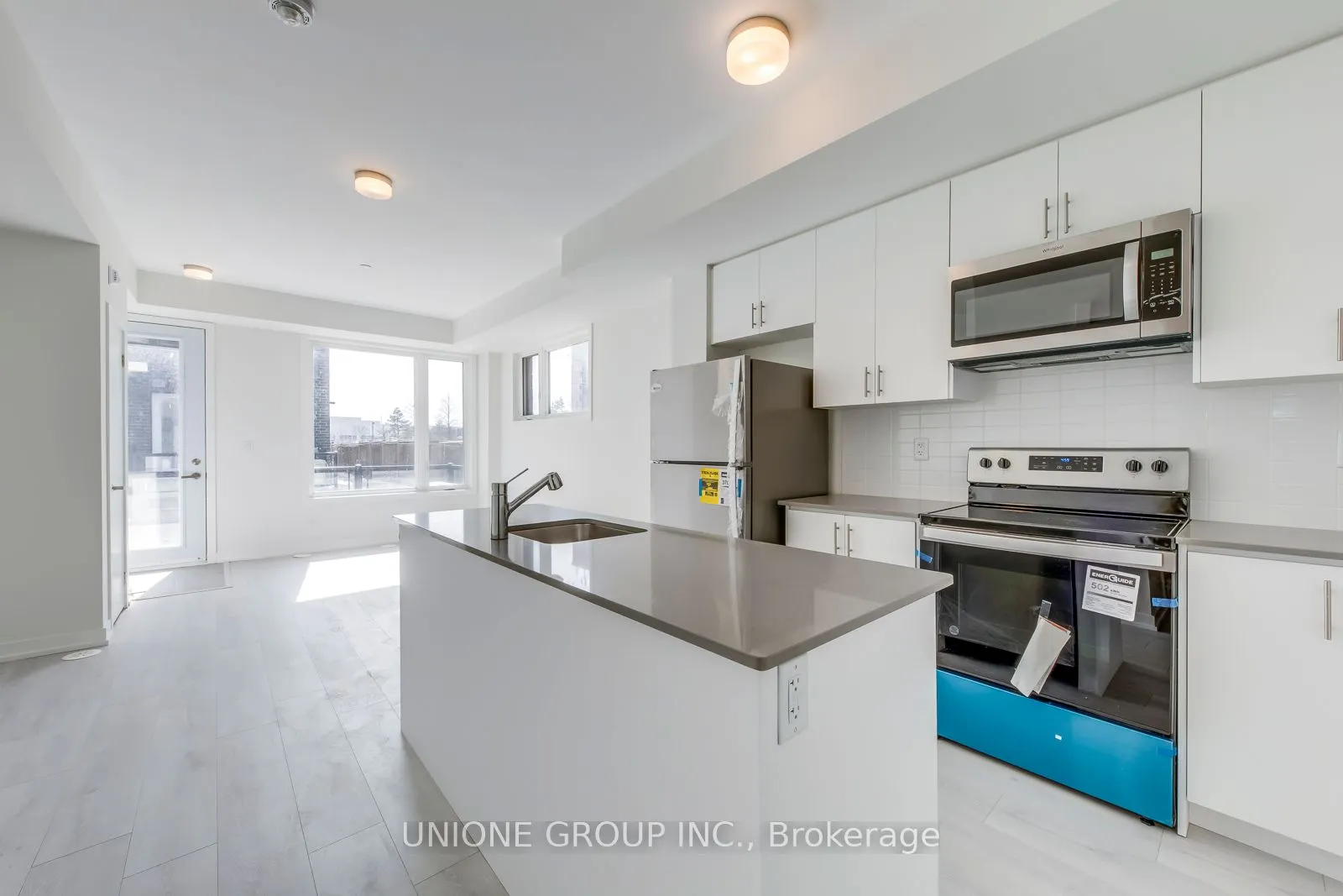 3562 Colonial Drive, #12