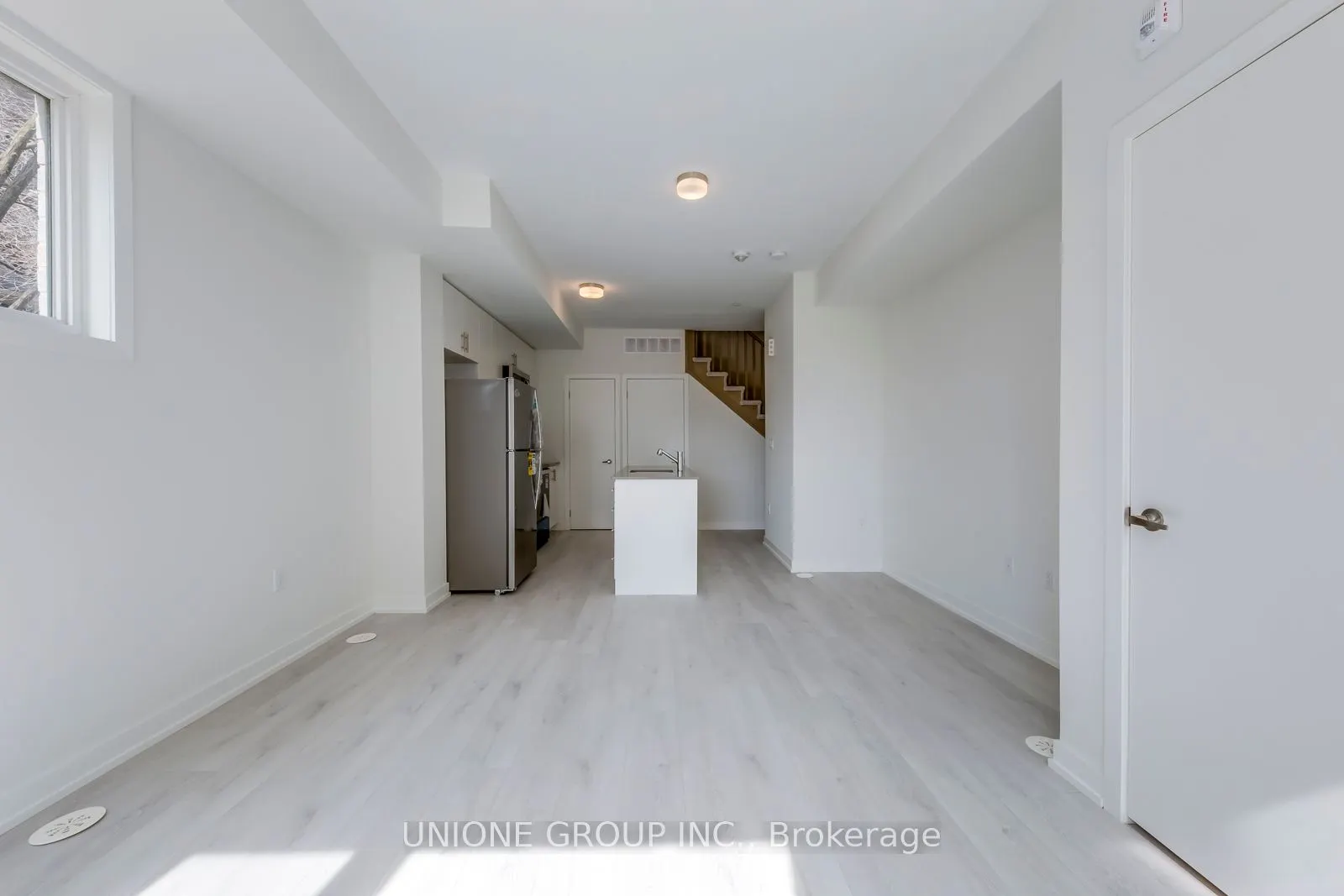3562 Colonial Drive, #12