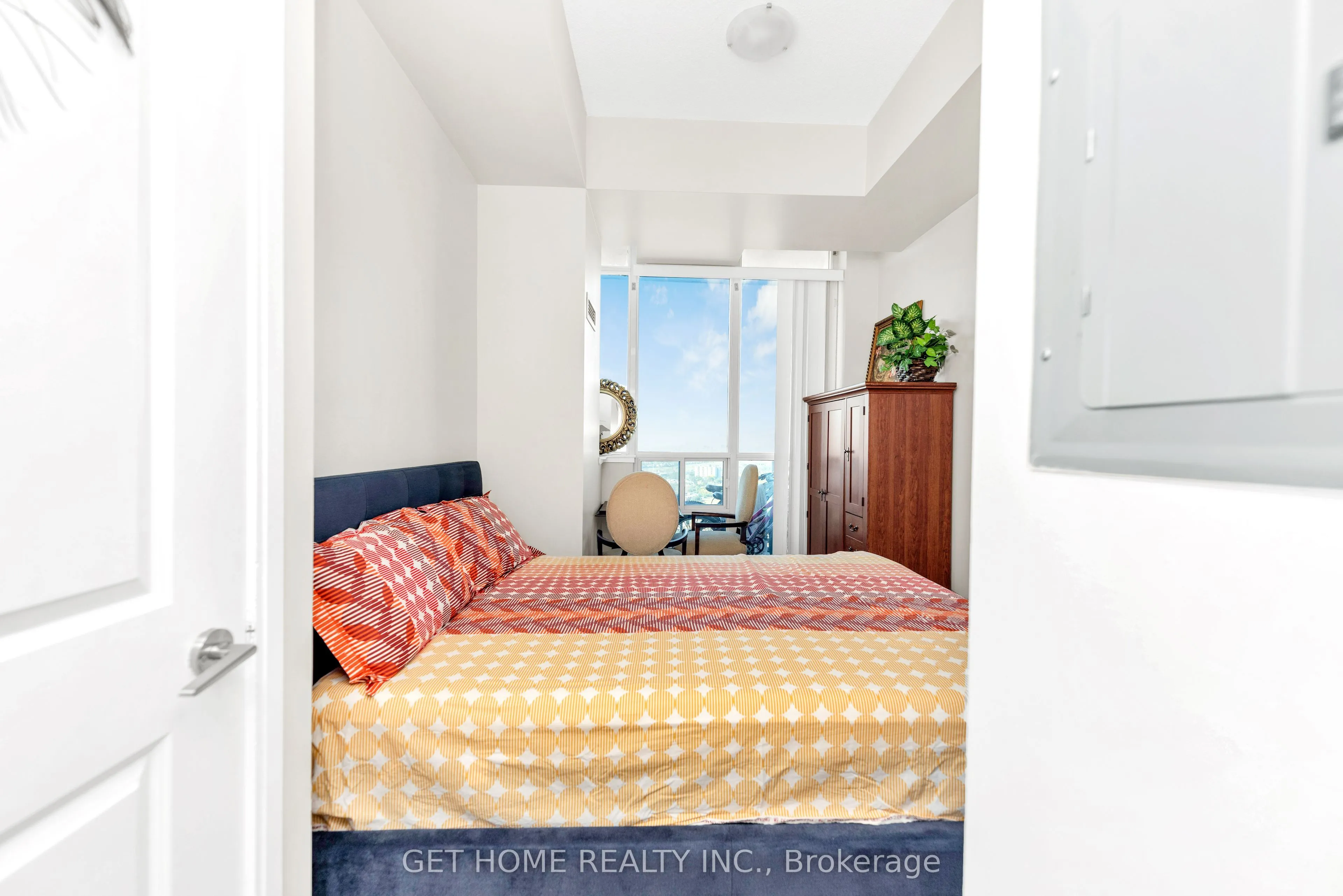 80 Absolute Avenue, #3410