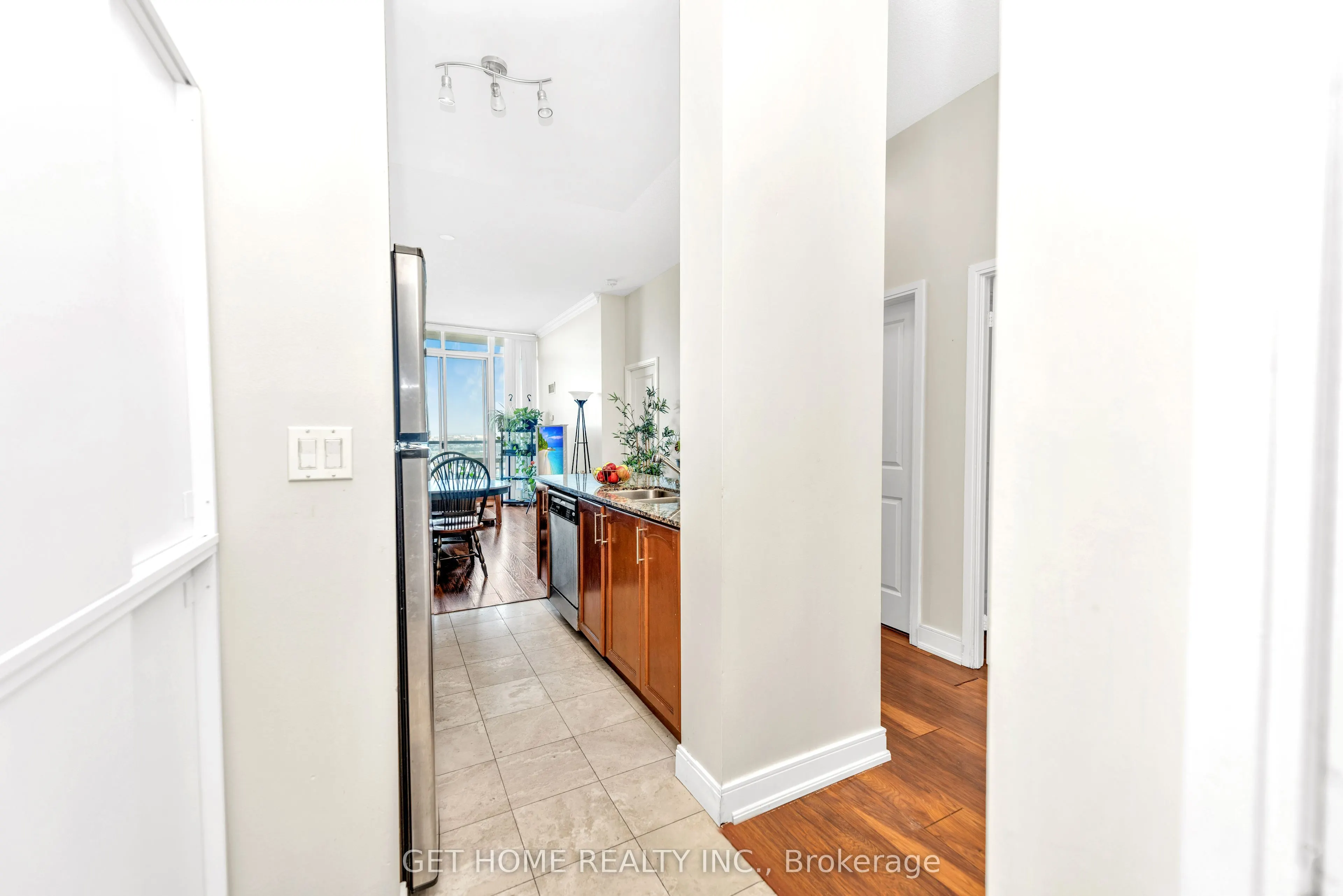 80 Absolute Avenue, #3410