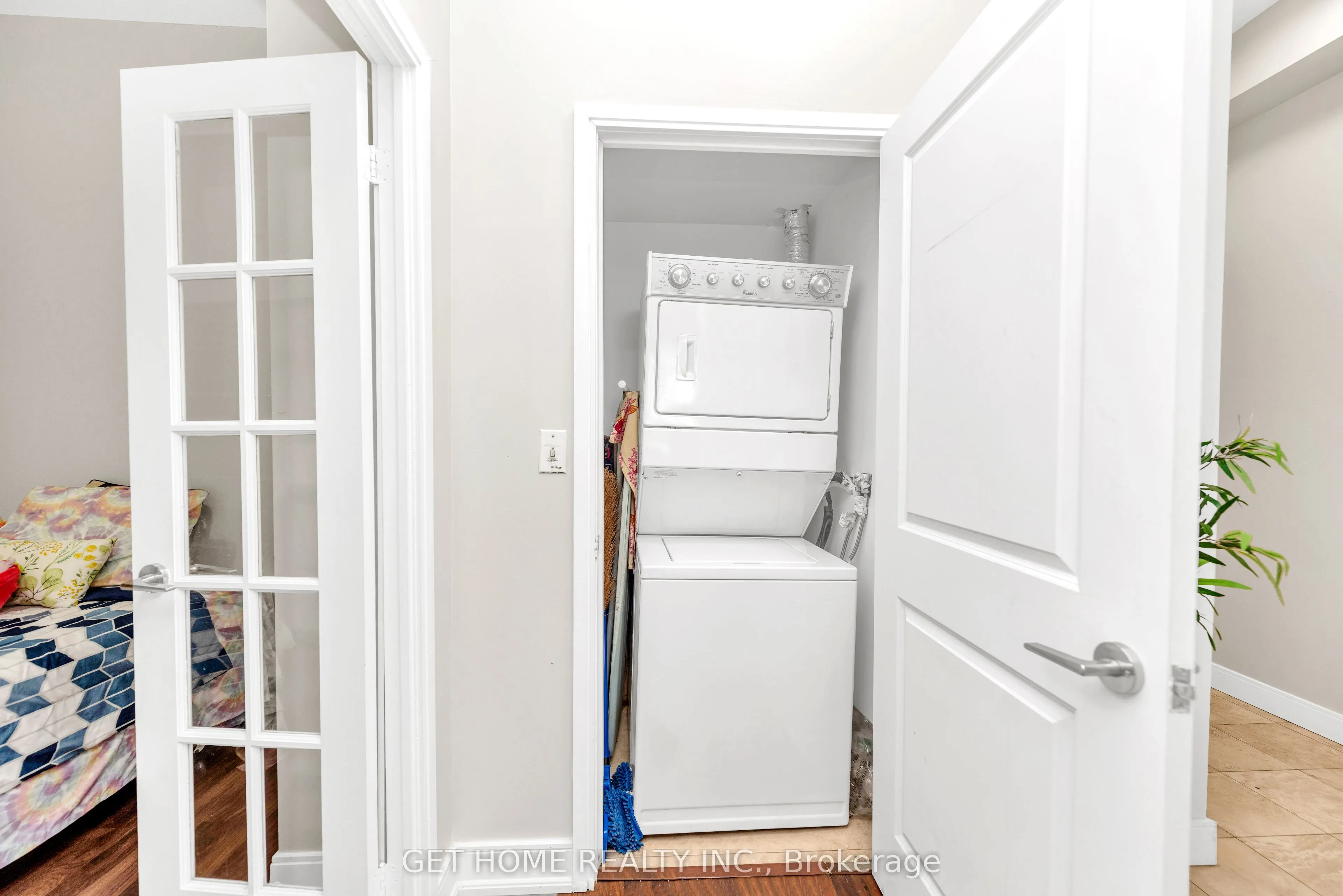 80 Absolute Avenue, #3410