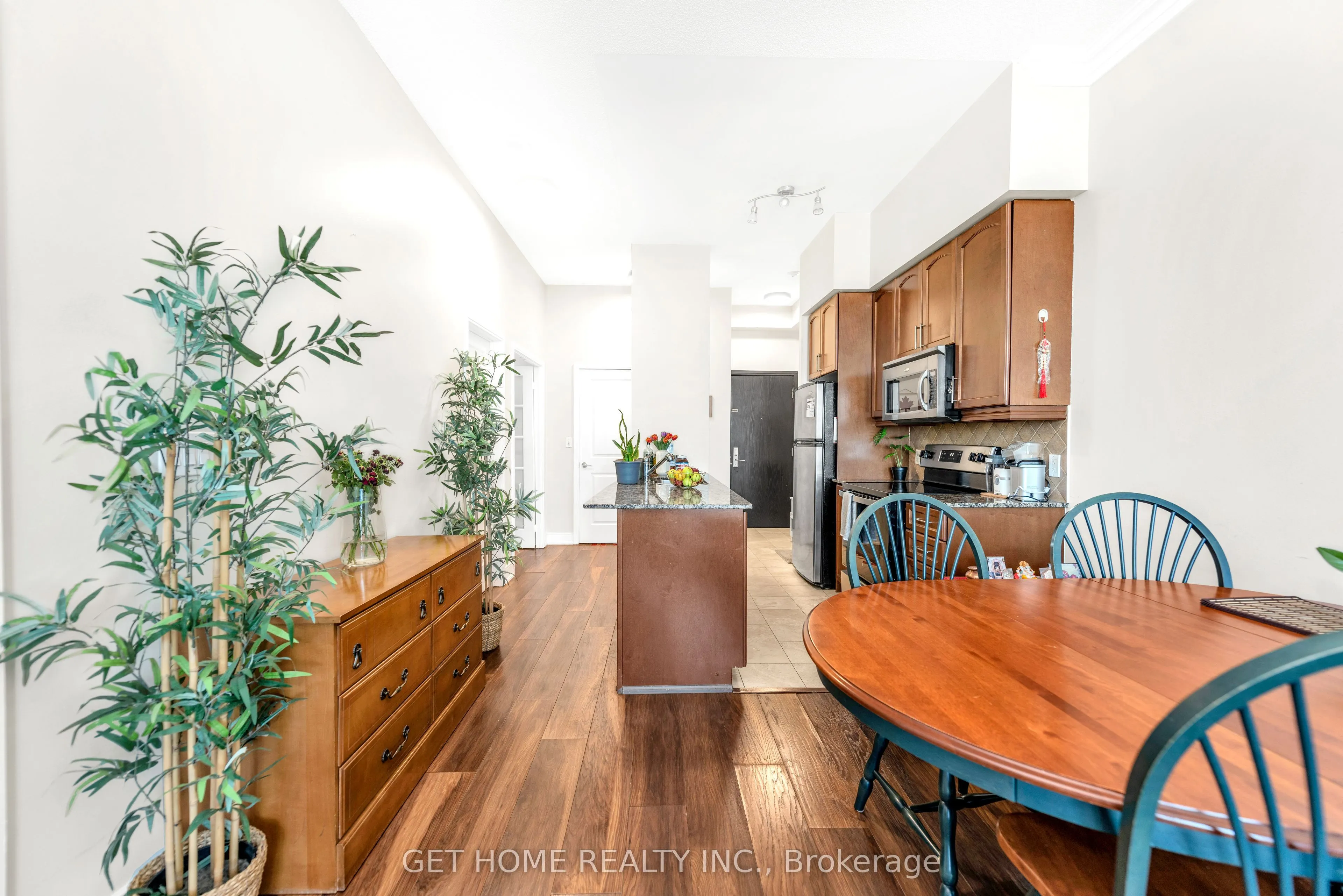 80 Absolute Avenue, #3410