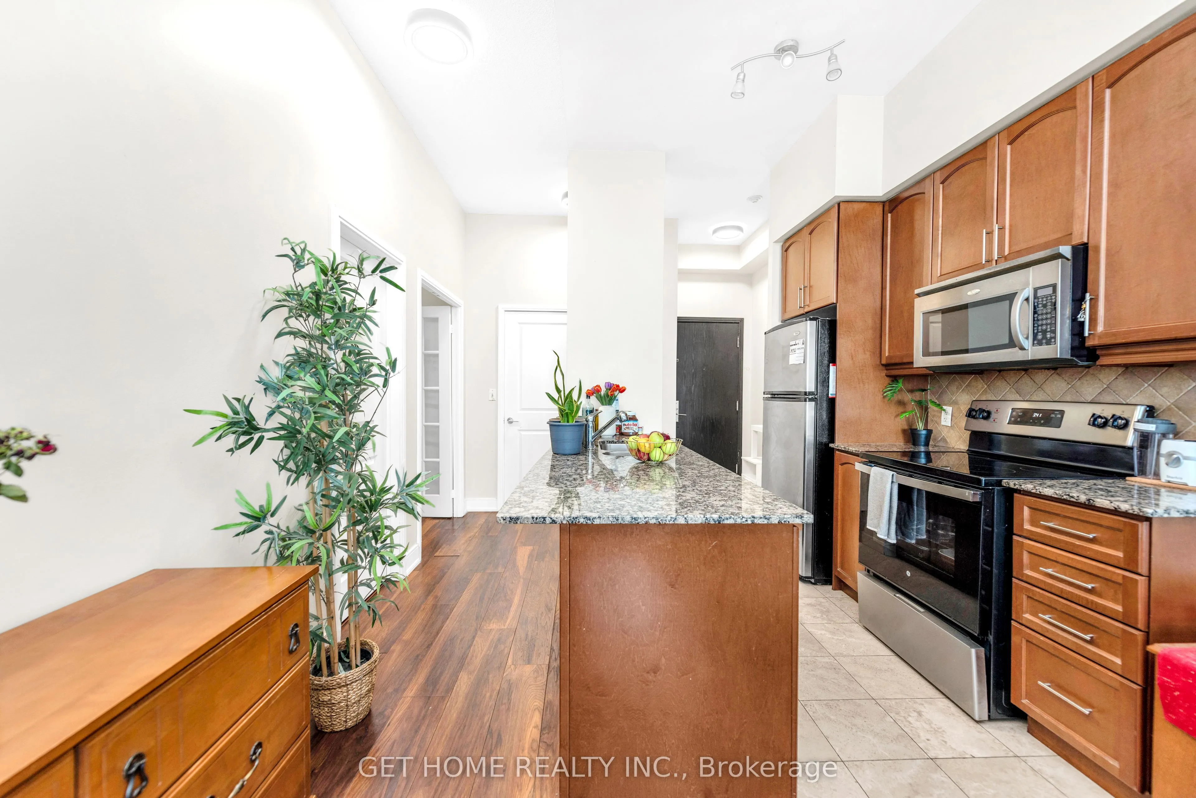 80 Absolute Avenue, #3410