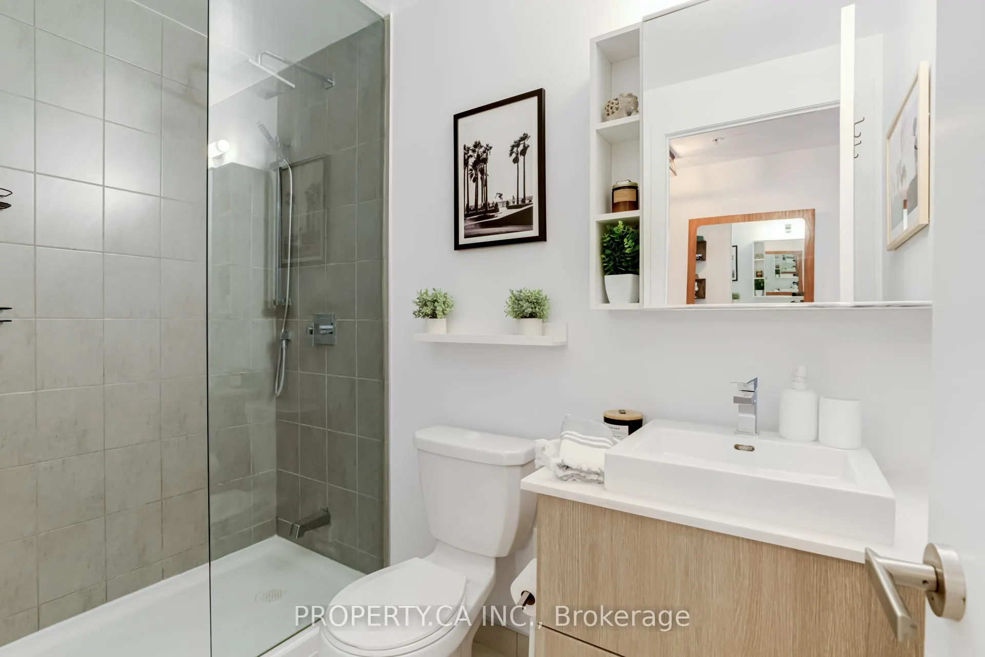 38 Howard Park Avenue, #212