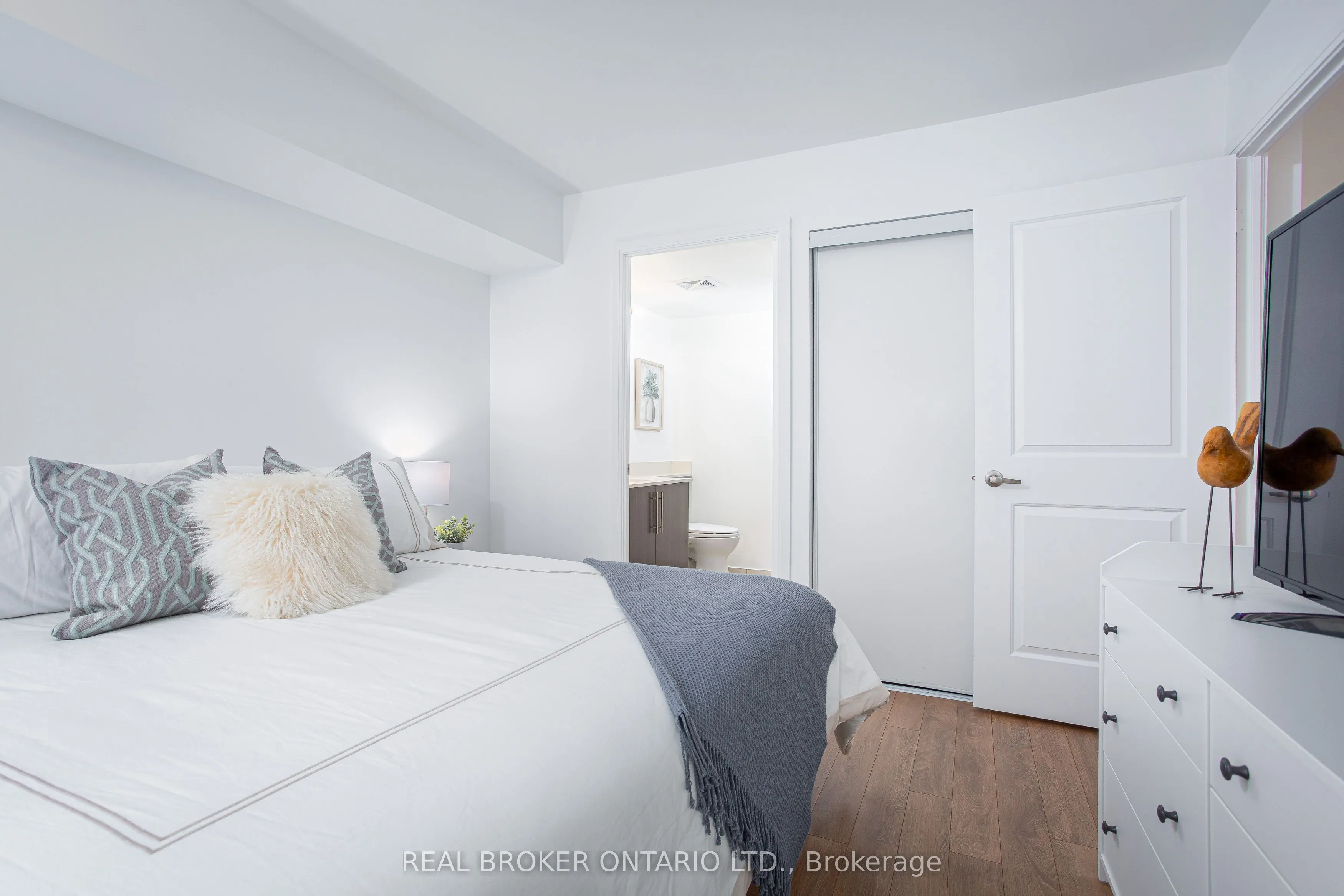 1 Michael Power Place, #1603