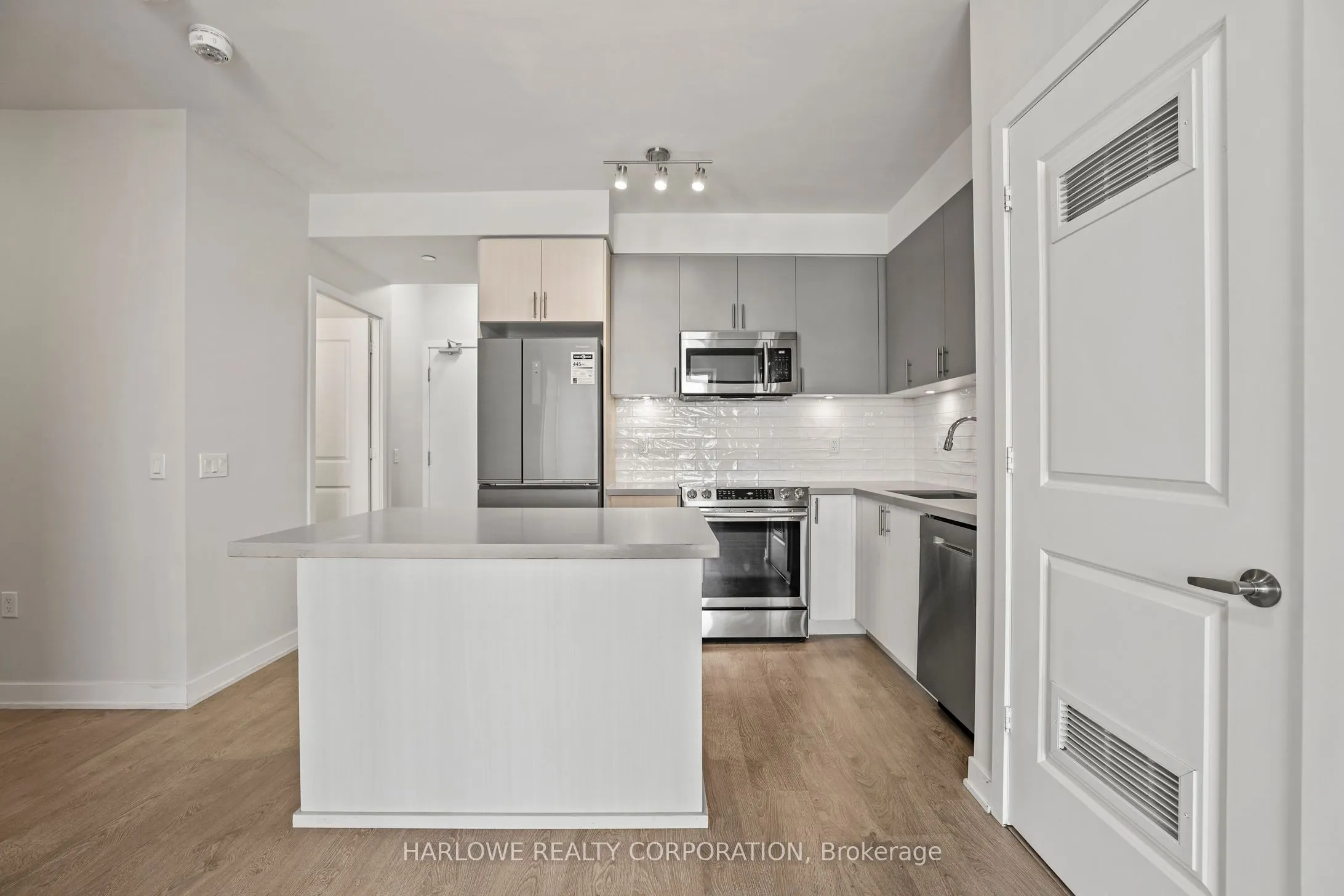 4677 Glen Erin Drive, #801