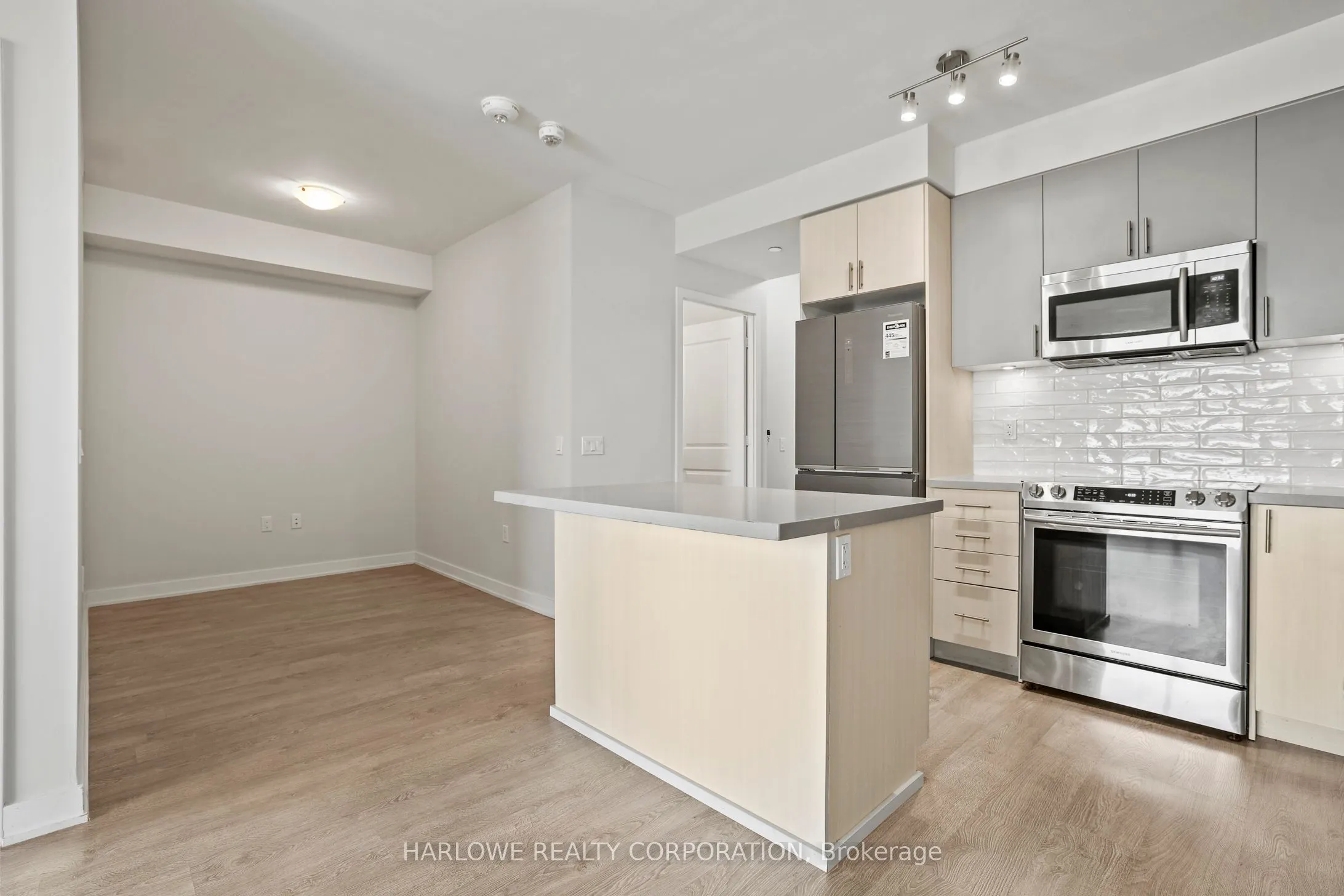 4677 Glen Erin Drive, #801