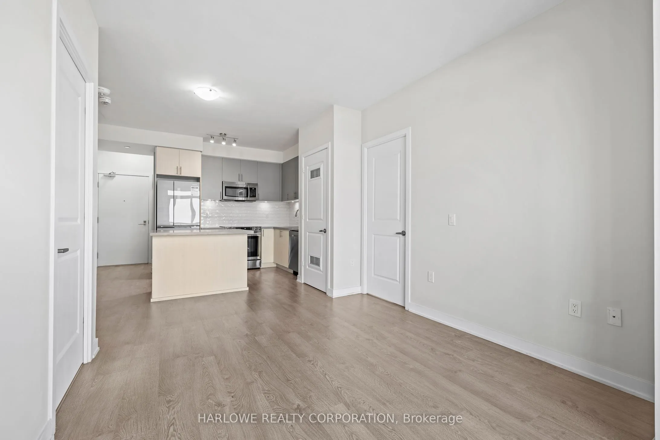 4677 Glen Erin Drive, #801