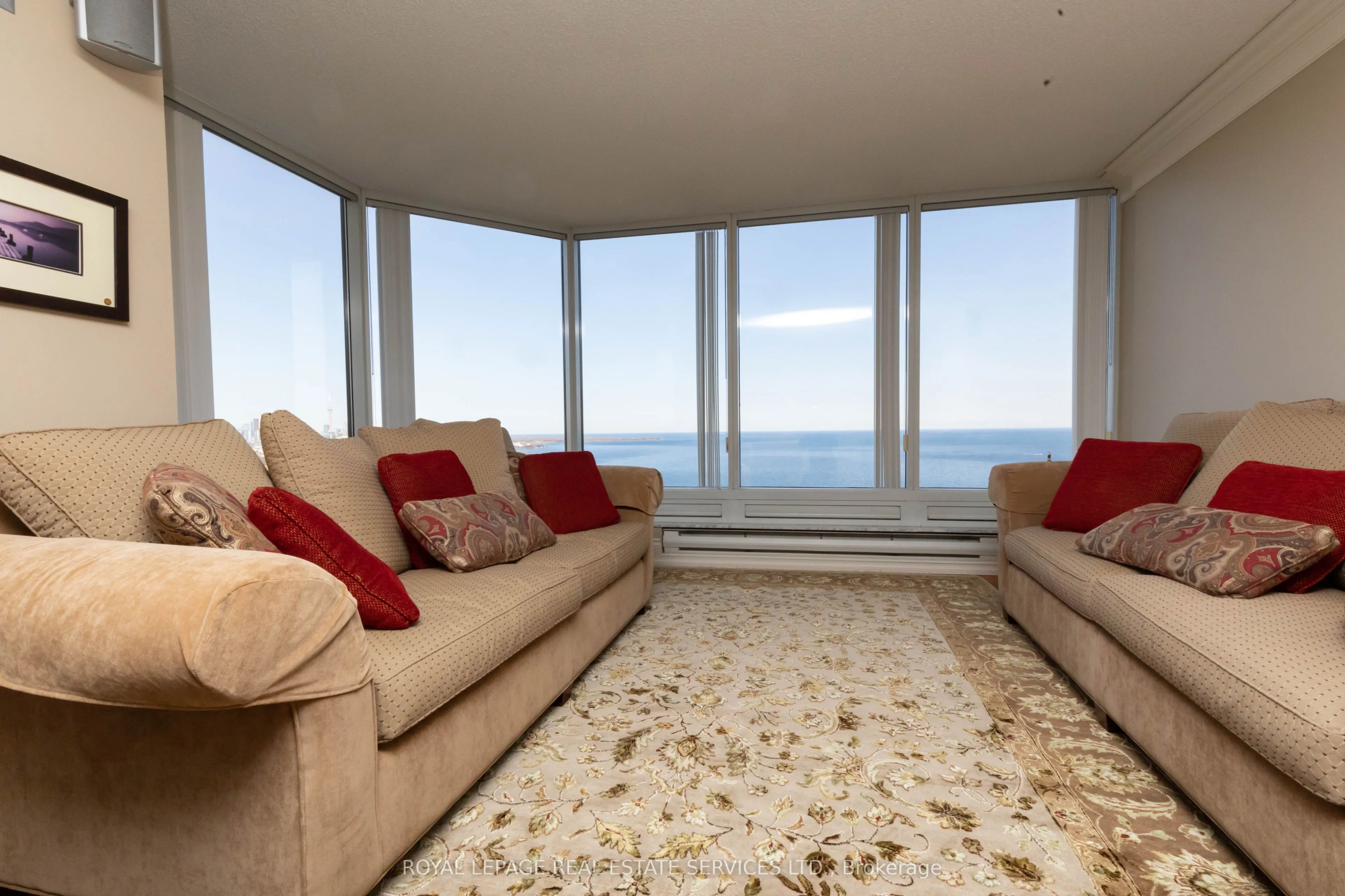 1 Palace Pier Court, #4201