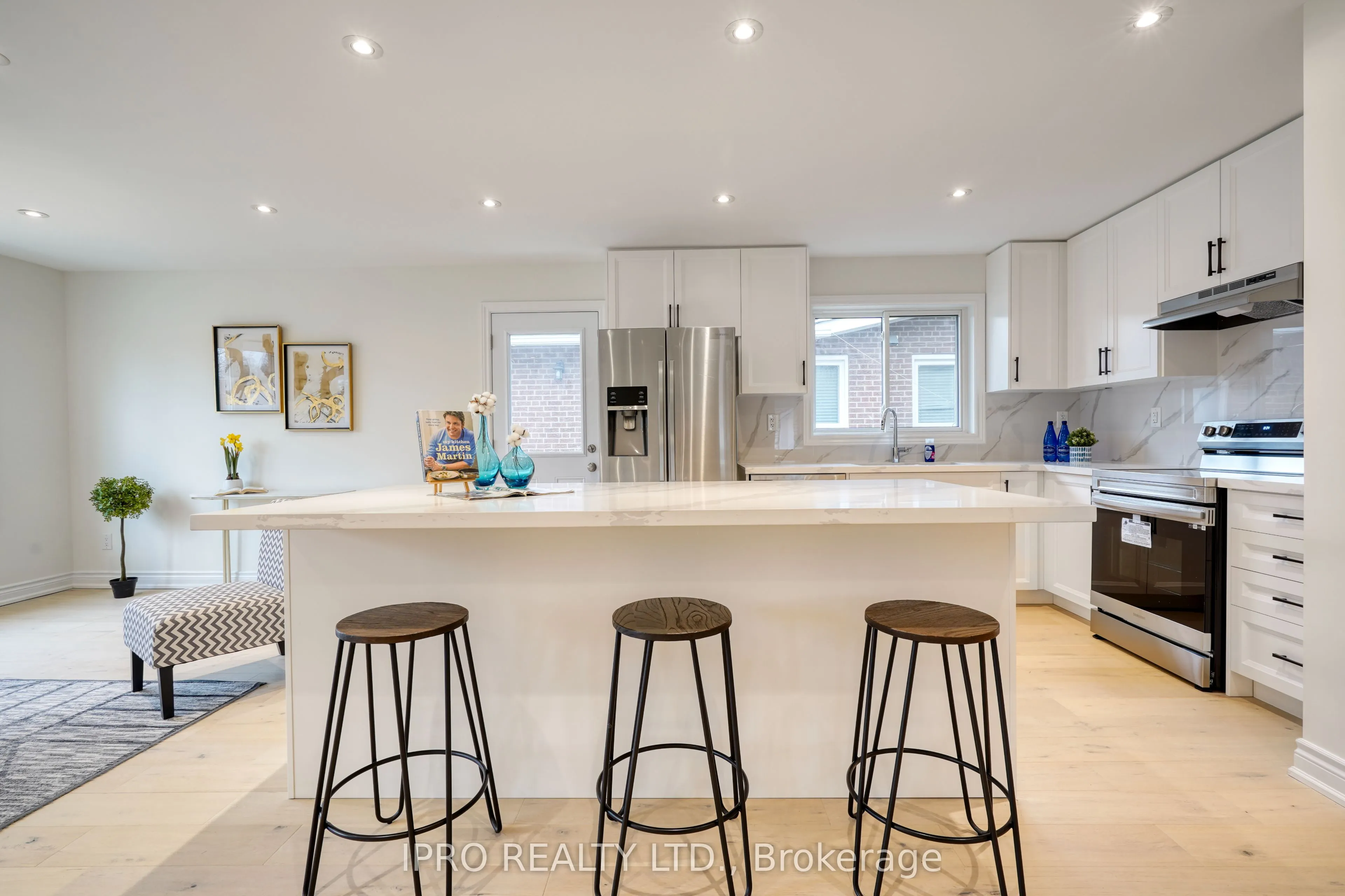 33 Orpington Crescent