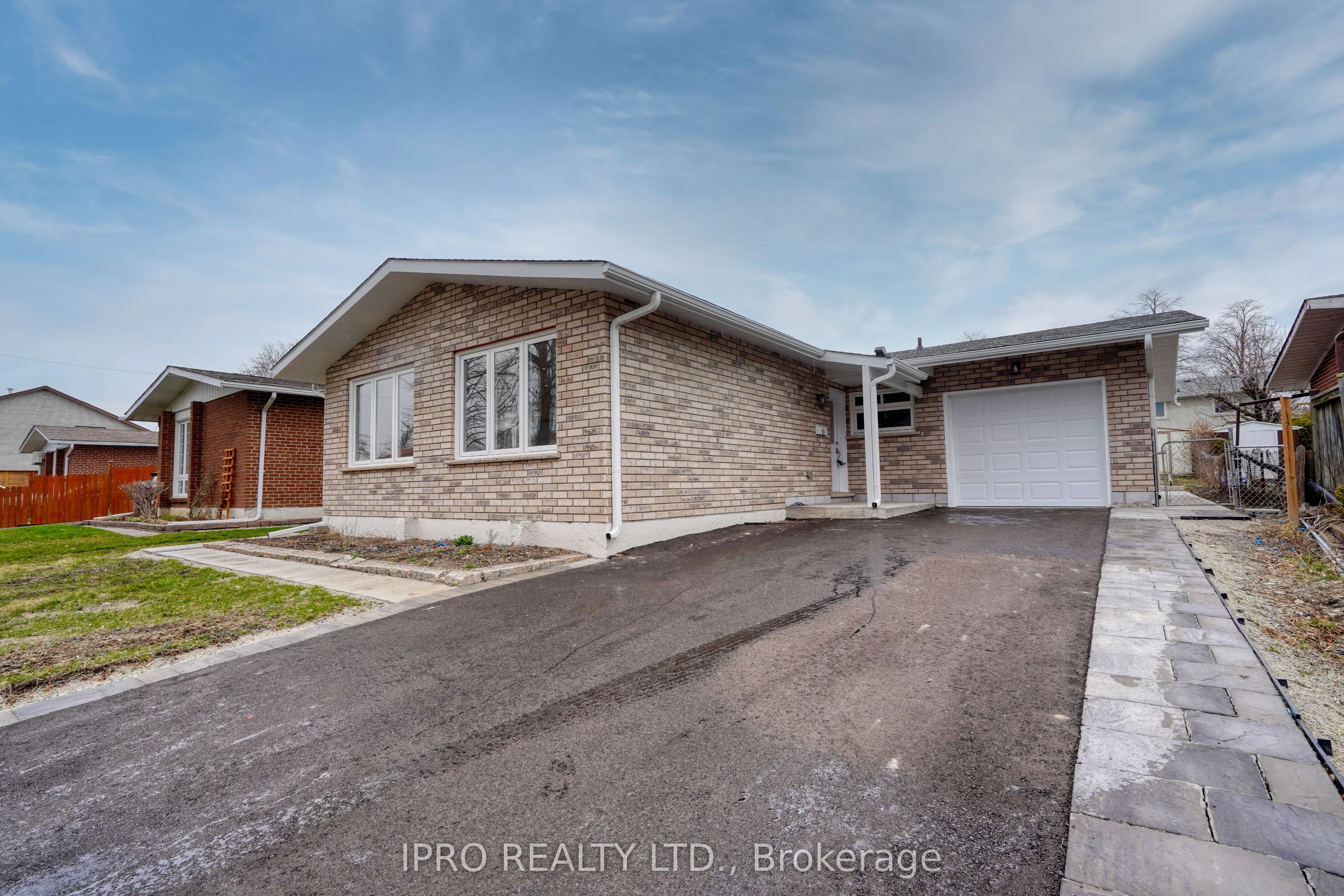 33 Orpington Crescent