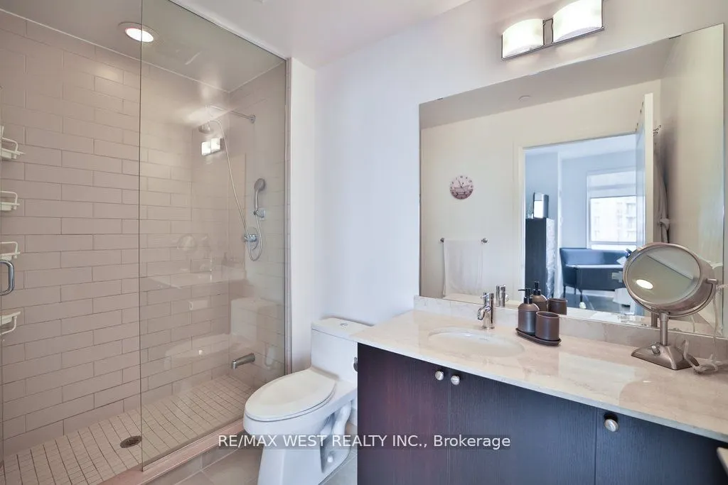 25 Fontenay Court, #808
