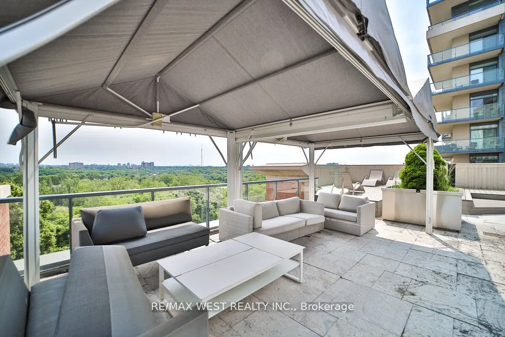 25 Fontenay Court, #808