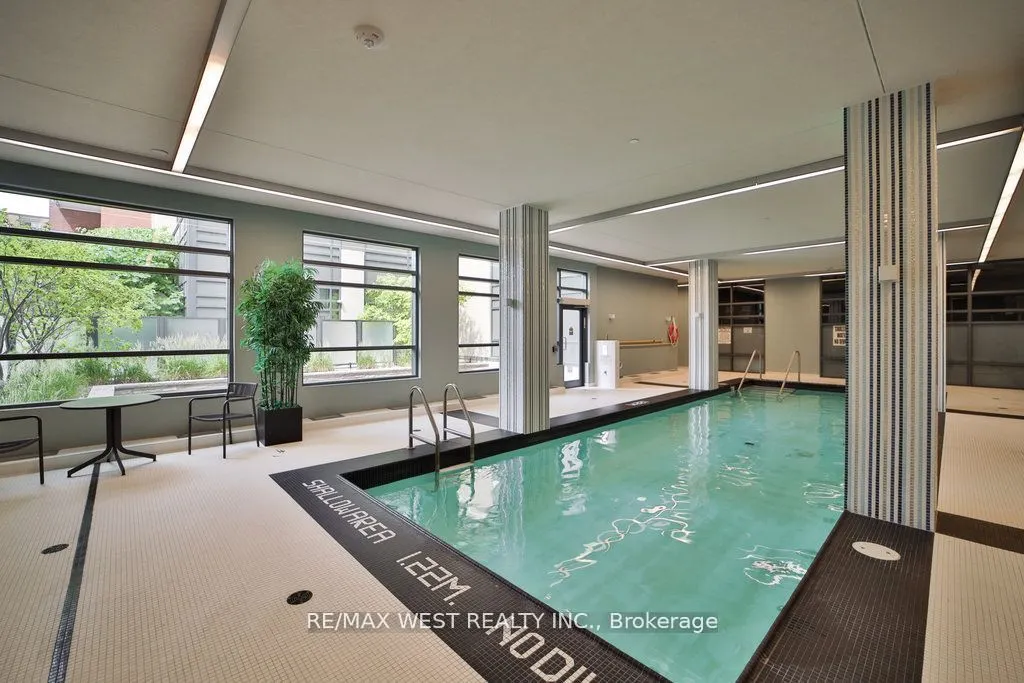 25 Fontenay Court, #808