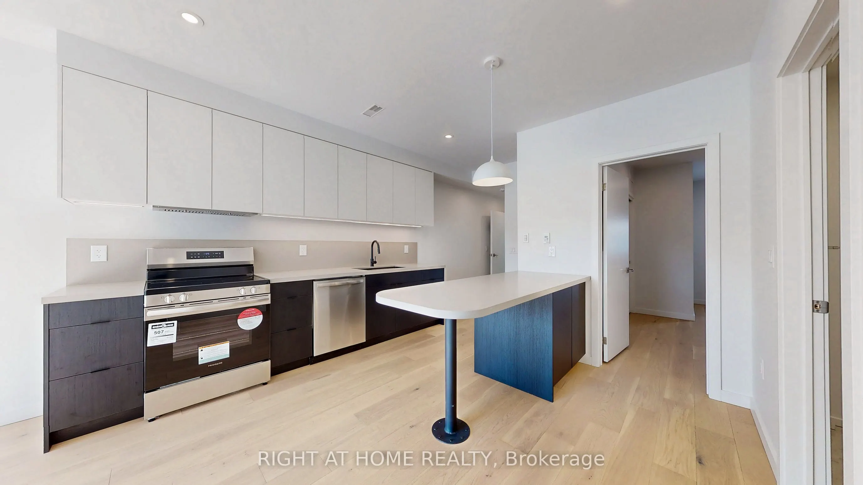 3122 Dundas Street W #Unit 3