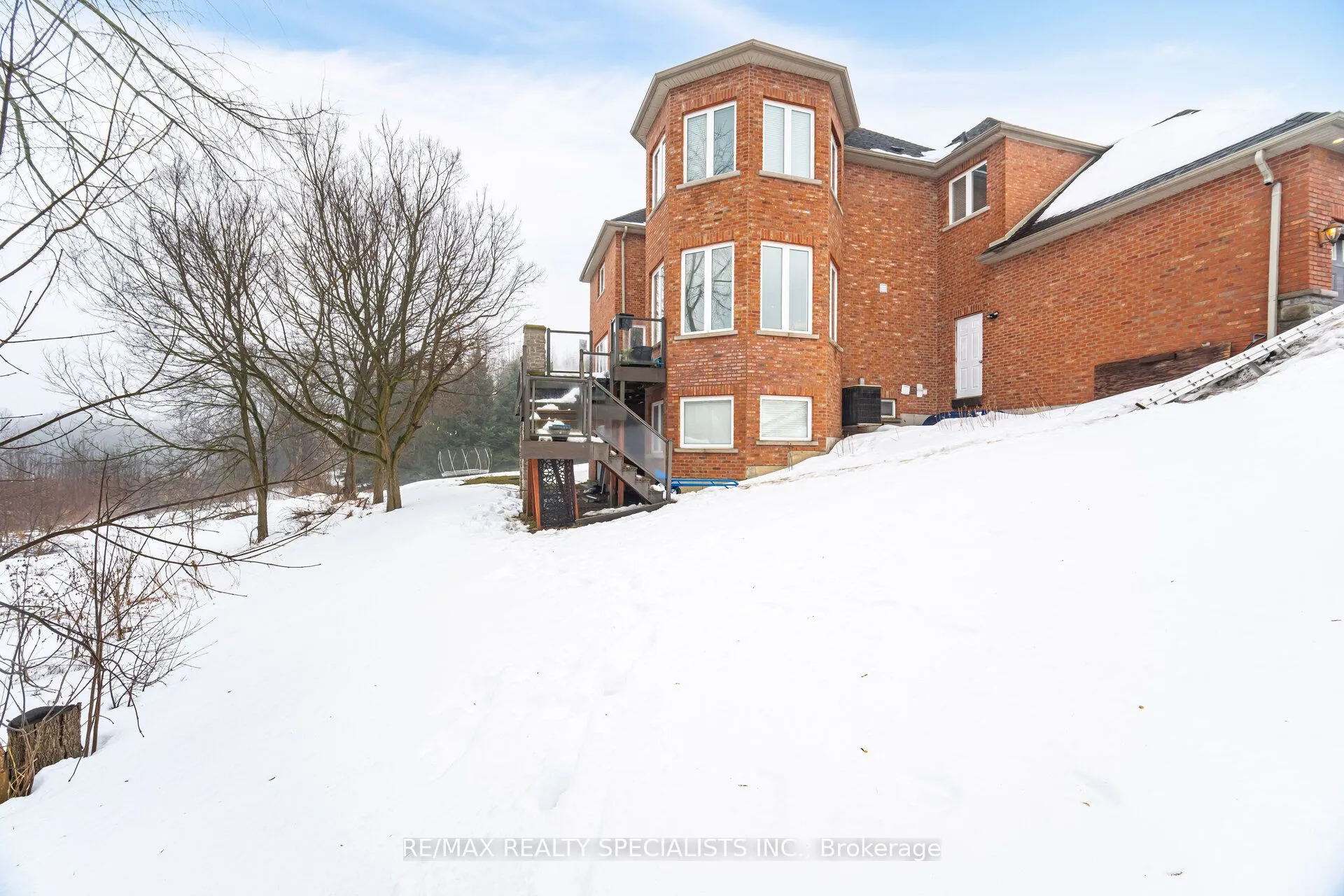 3 Valley Hill Drive
