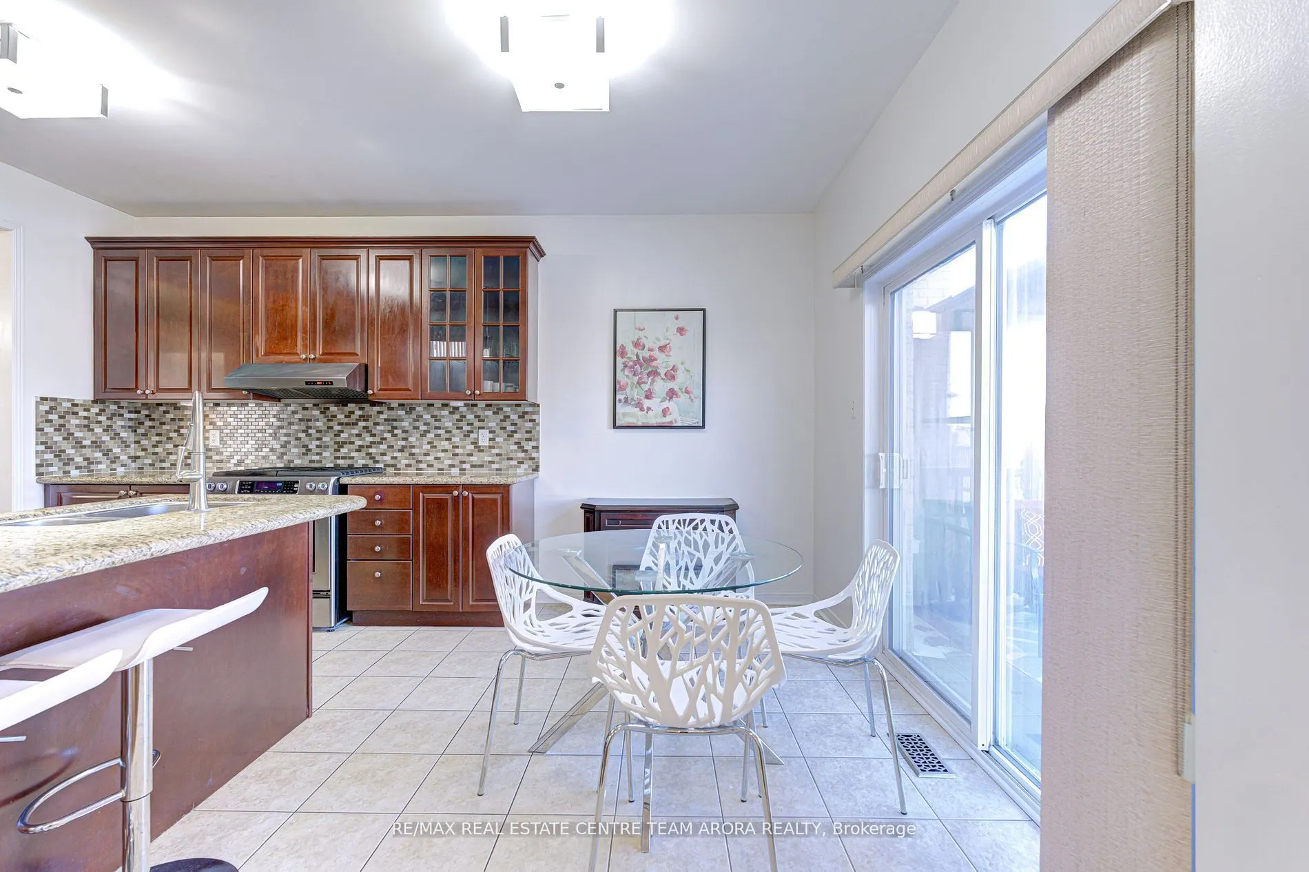 15 Roundstone Drive