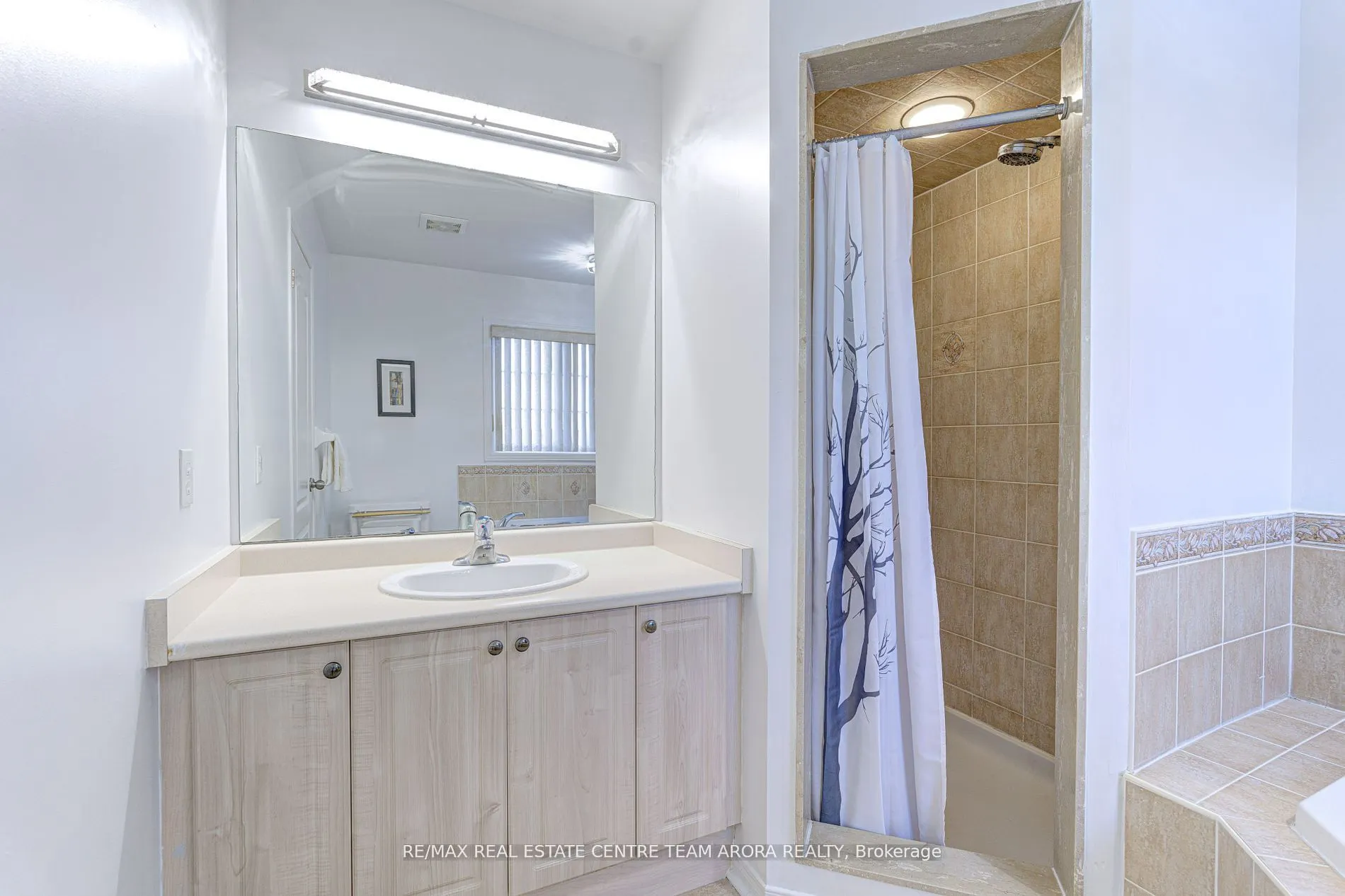 15 Roundstone Drive