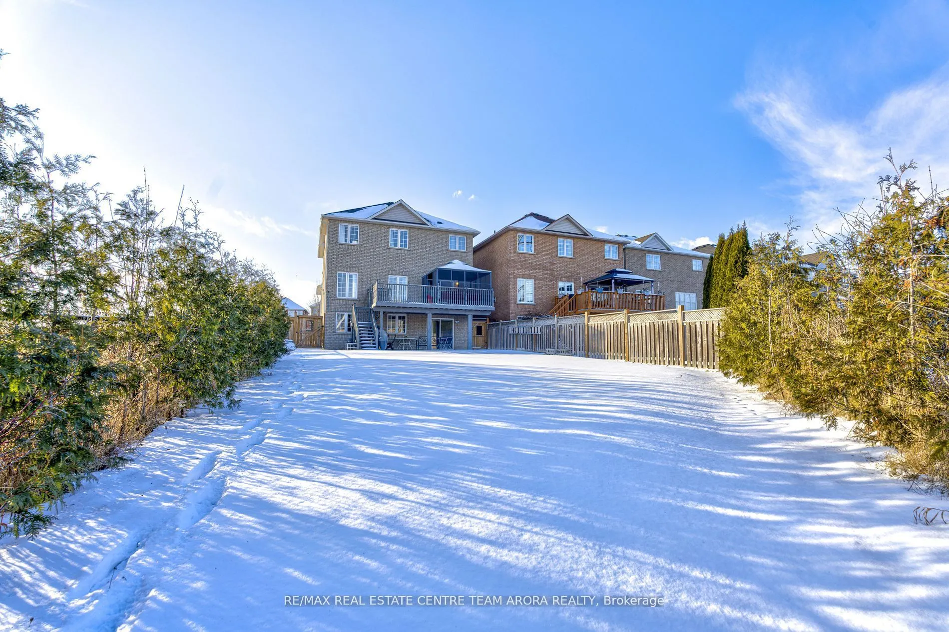 15 Roundstone Drive