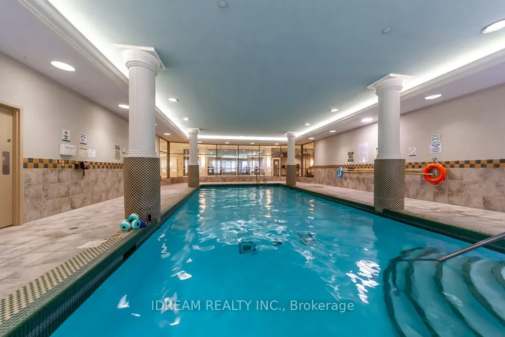 5229 Dundas Street W, #907