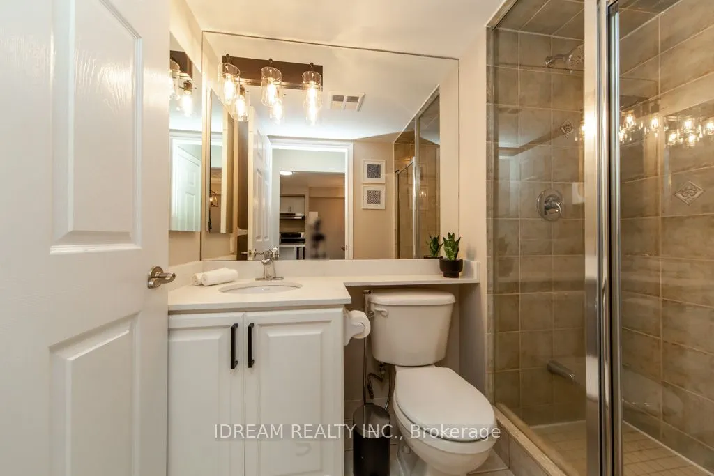 5229 Dundas Street W, #907
