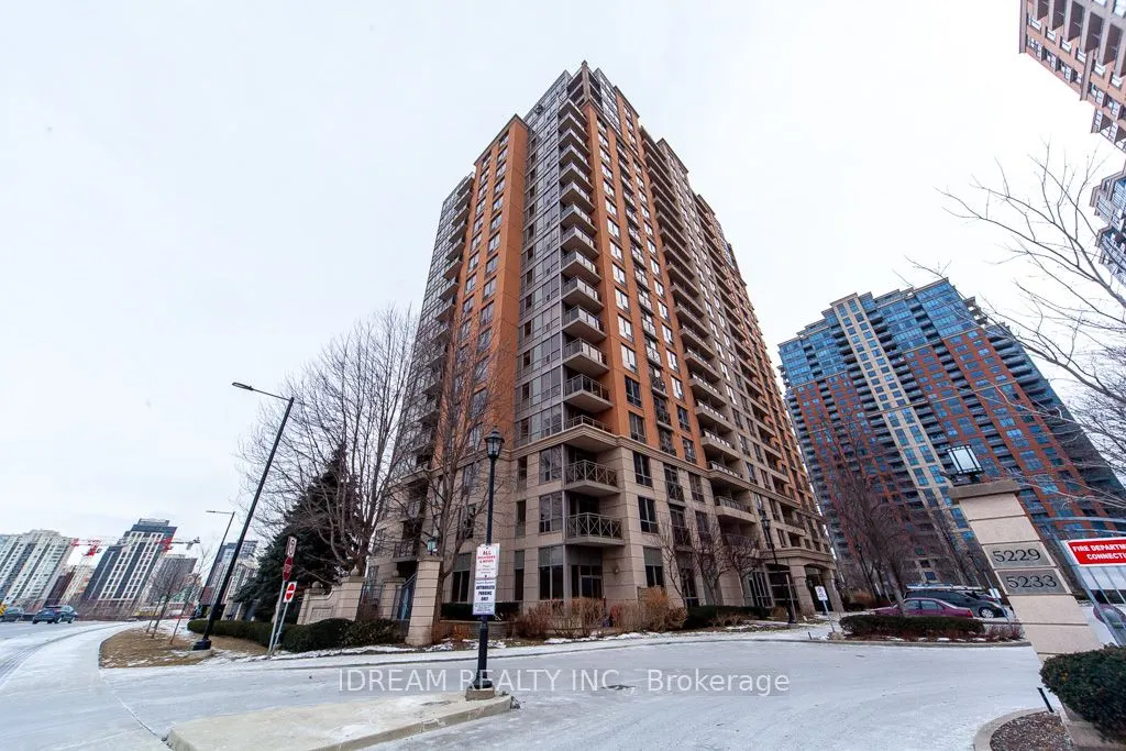 5229 Dundas Street W, #907
