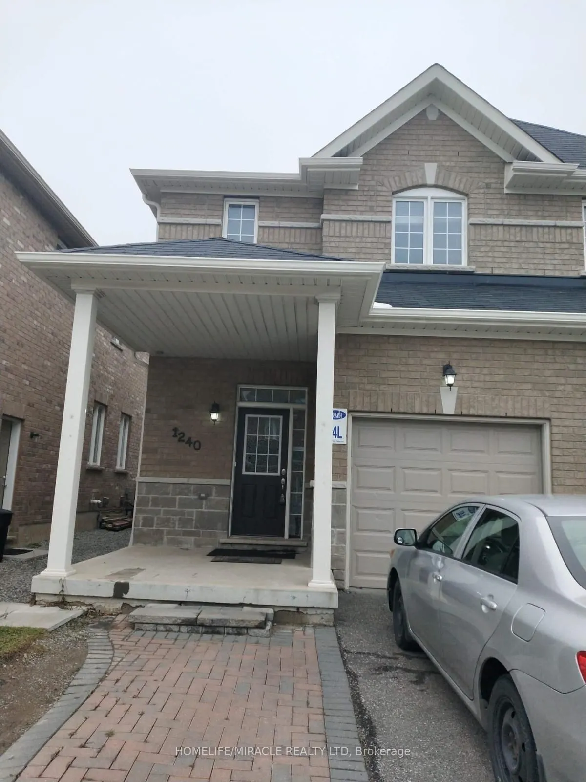 1240 Ruddy Crescent