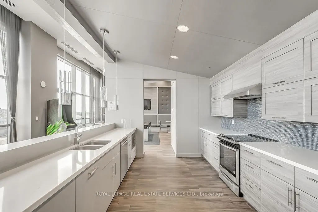 2081 Fairview Street, #602